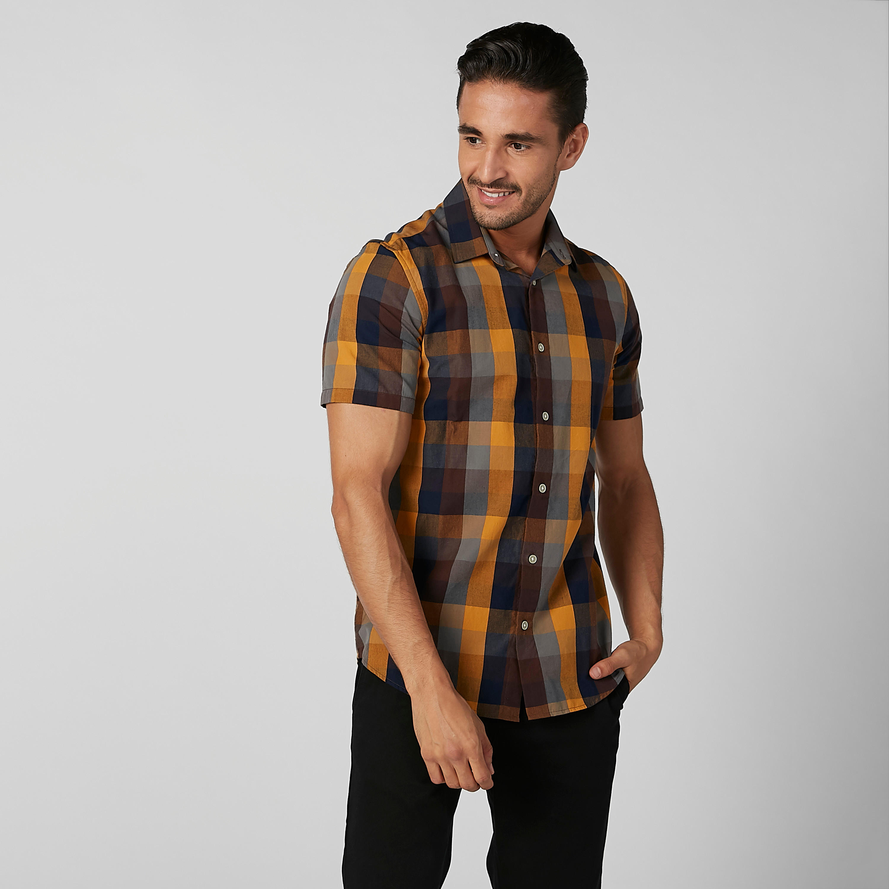 قميص مستدام كاروهات بياقة عاديّة وأكمام قصيرة -men-clothing-shirts-image-4