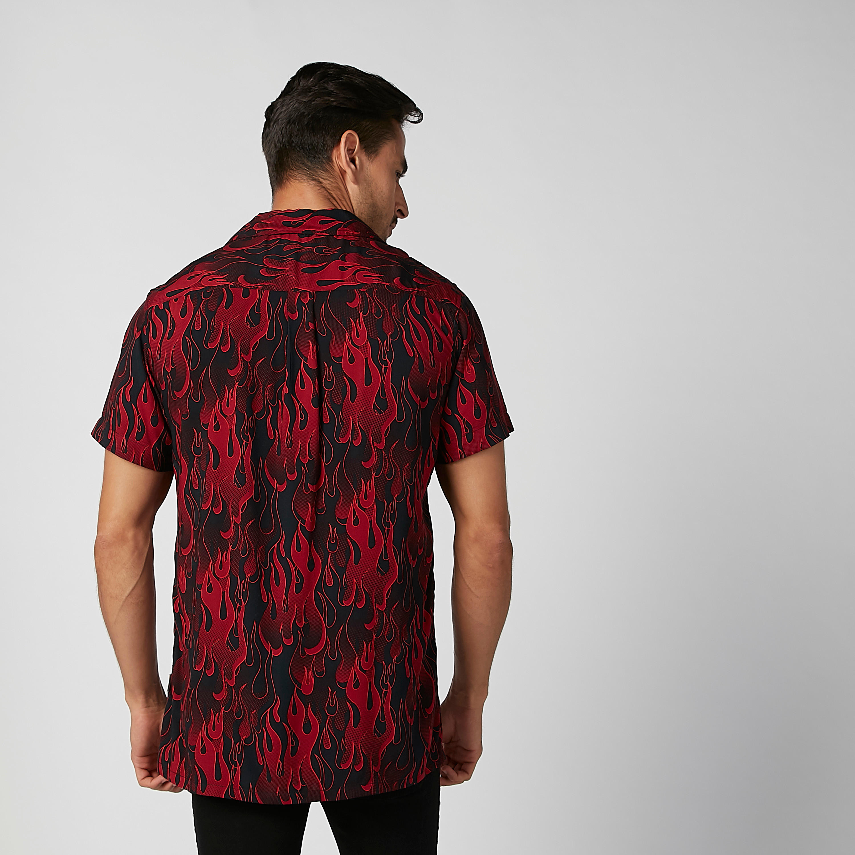 قميص مستدام سليم بأكمام قصيرة وطبعات-men-clothing-shirts-image-4
