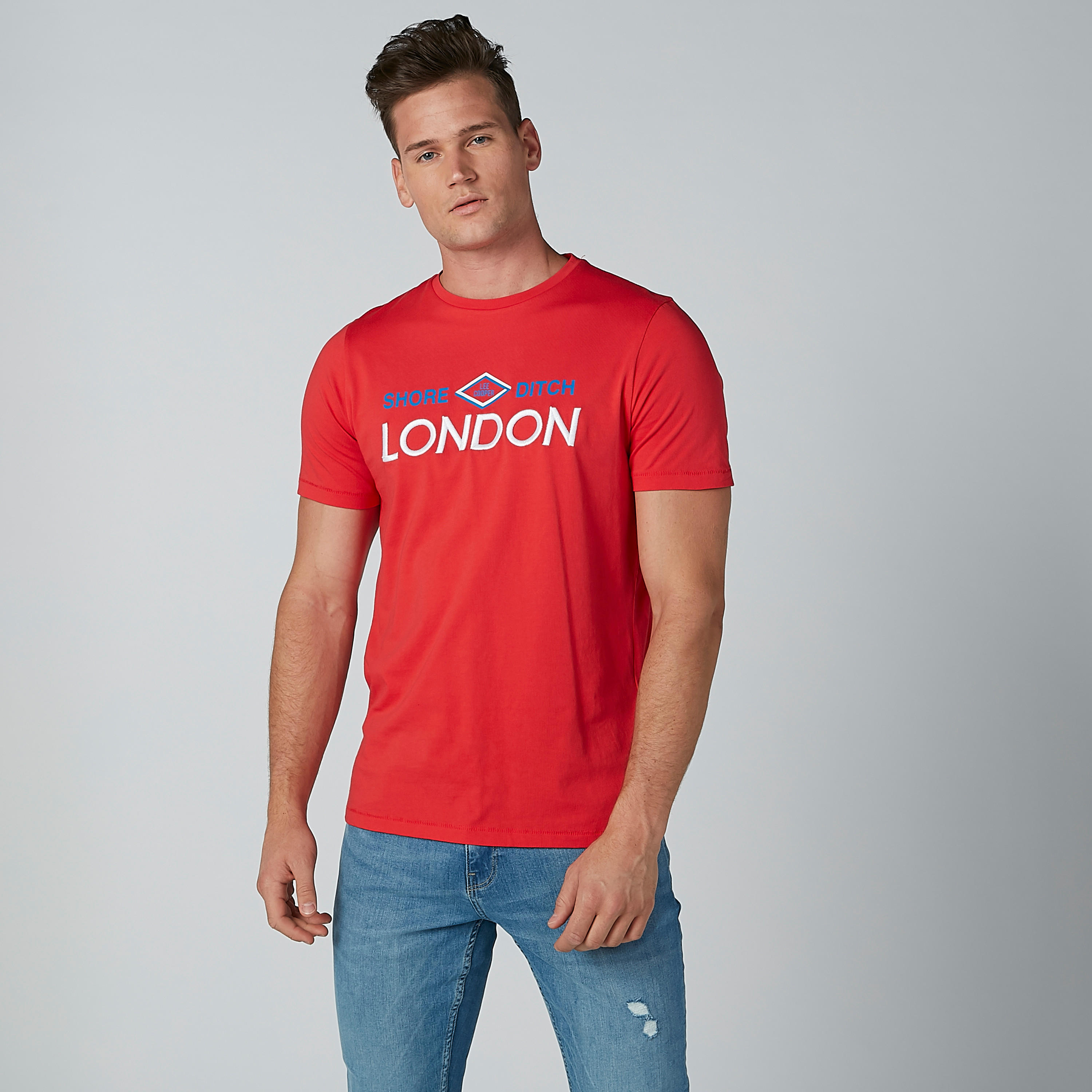 تيشيرت بياقة مستديرة وأكمام قصيرة وطبعات من لي كوبر-men-clothing-tshirtsandpolos-tshirts-image-1