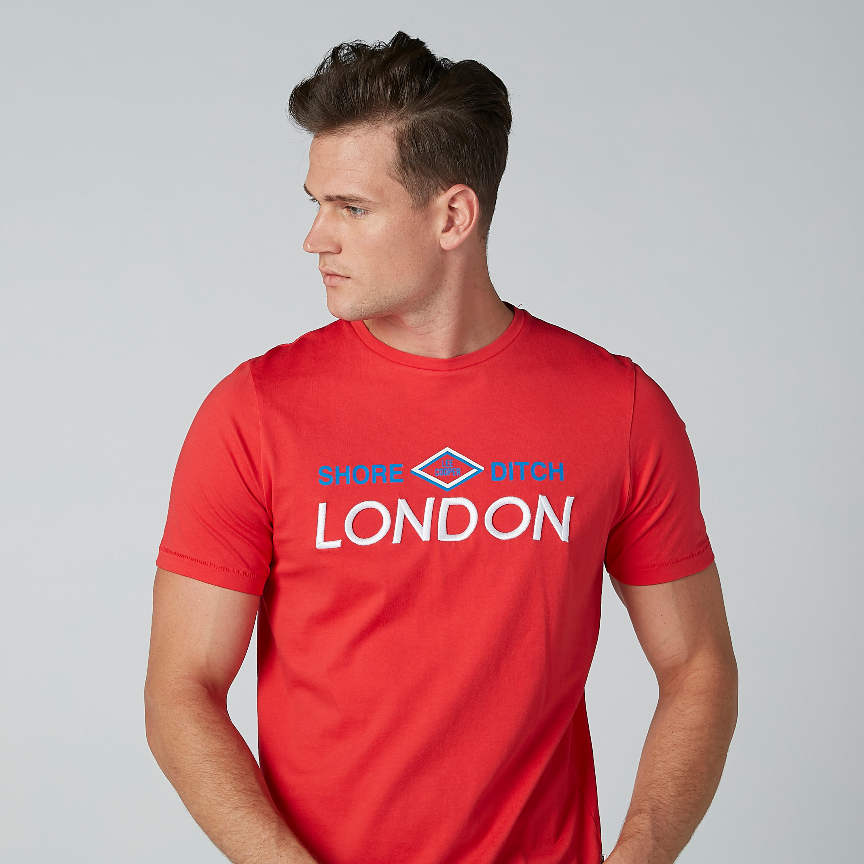 تيشيرت بياقة مستديرة وأكمام قصيرة وطبعات من لي كوبر-men-clothing-tshirtsandpolos-tshirts-image-3