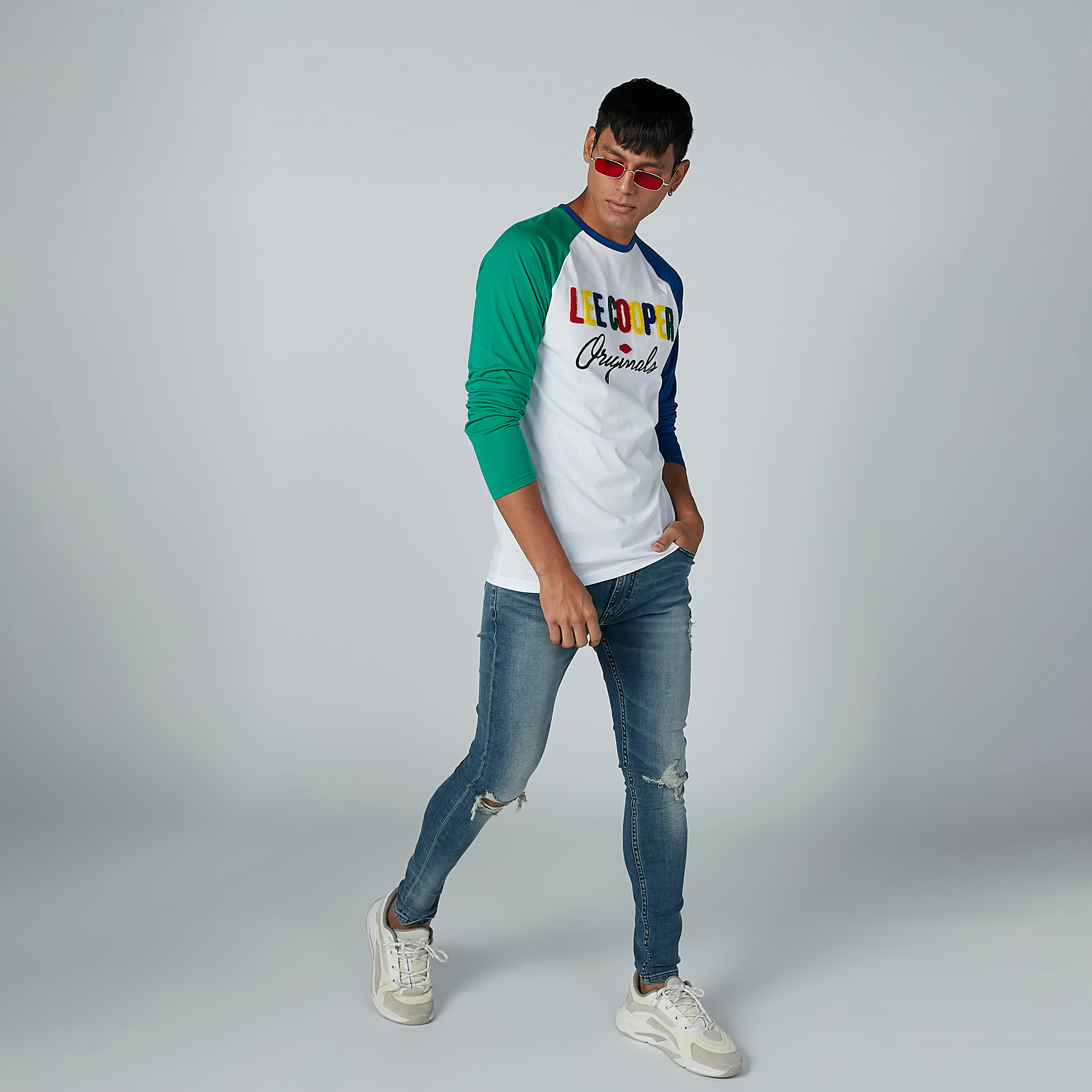 تيشيرت بياقة مستديرة وأكمام مغايرة وطبعات من لي كوبر-men-clothing-tshirtsandpolos-tshirts-image-1