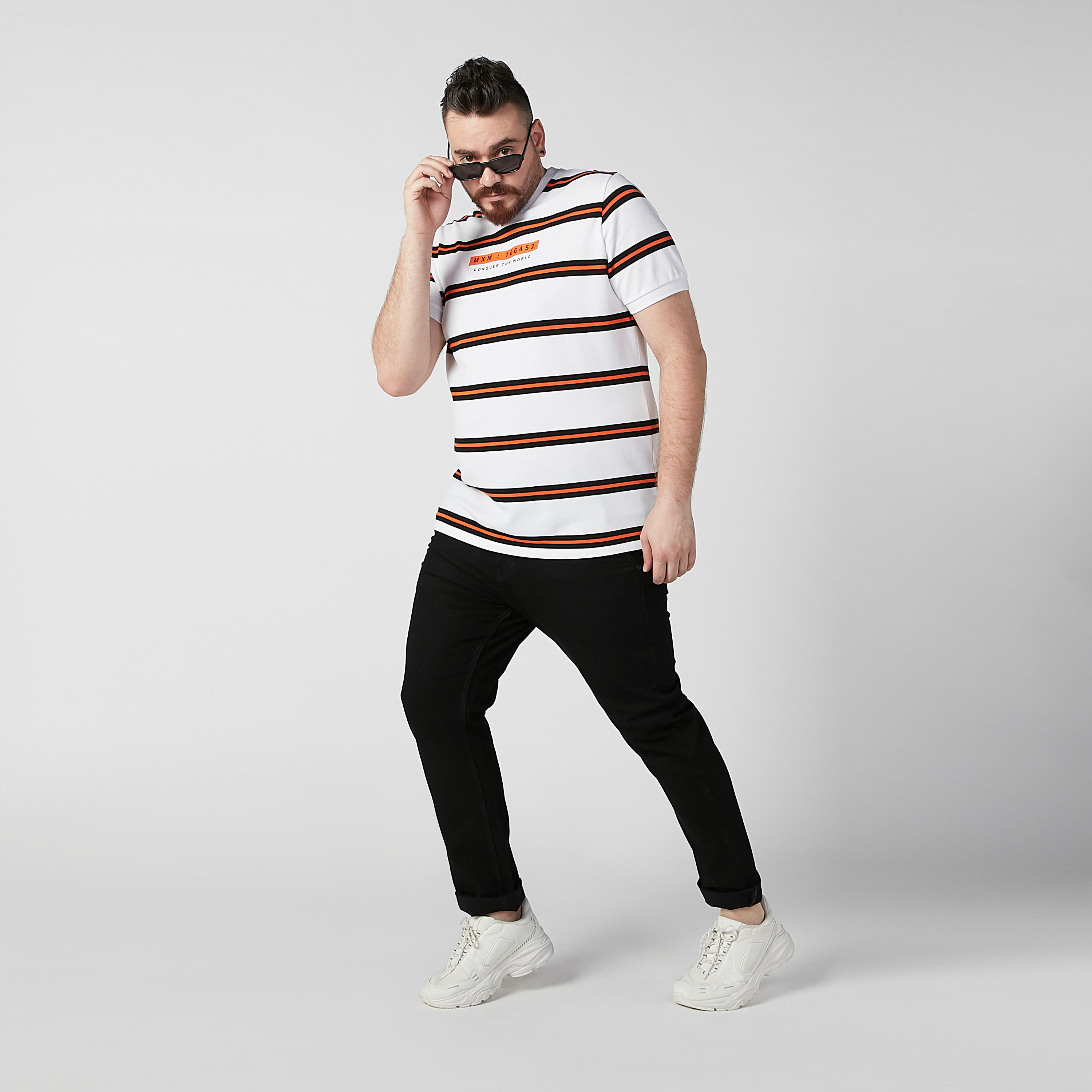 بنطلون جينز سادة بخصر متوسط الارتفاع وجيوب وحلقات للحزام-men-clothing-bottoms-jeans-image-3