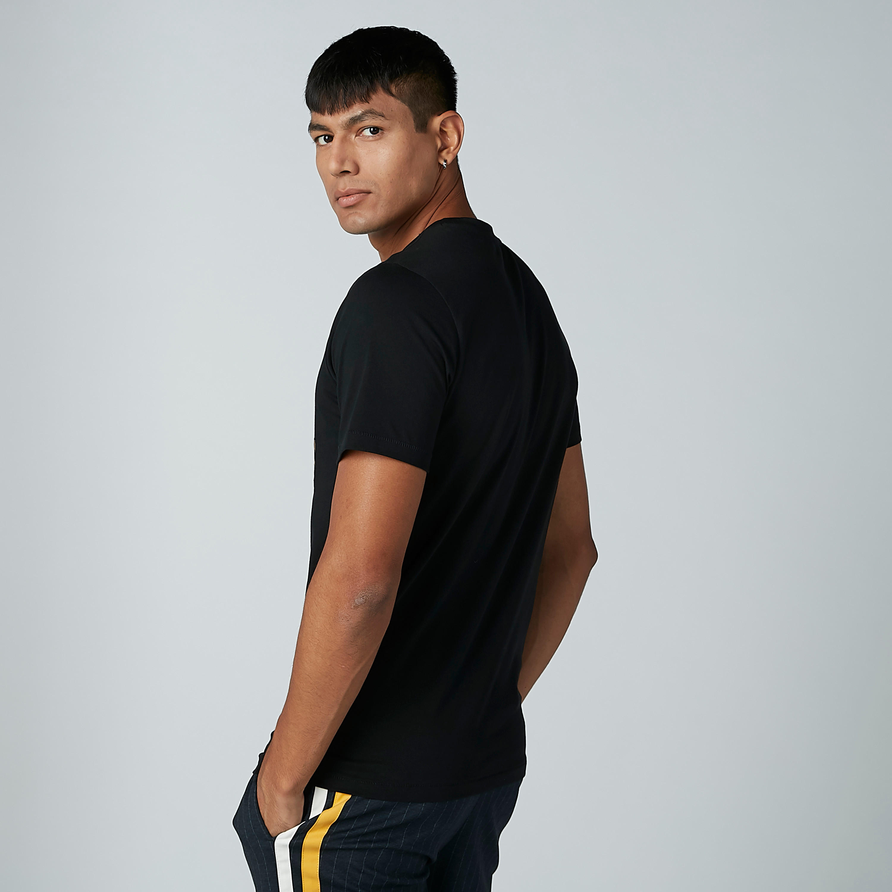 تيشيرت بياقة مستديرة وأكمام قصيرة وطبعات من لي كوبر-men-clothing-tshirtsandpolos-tshirts-image-4