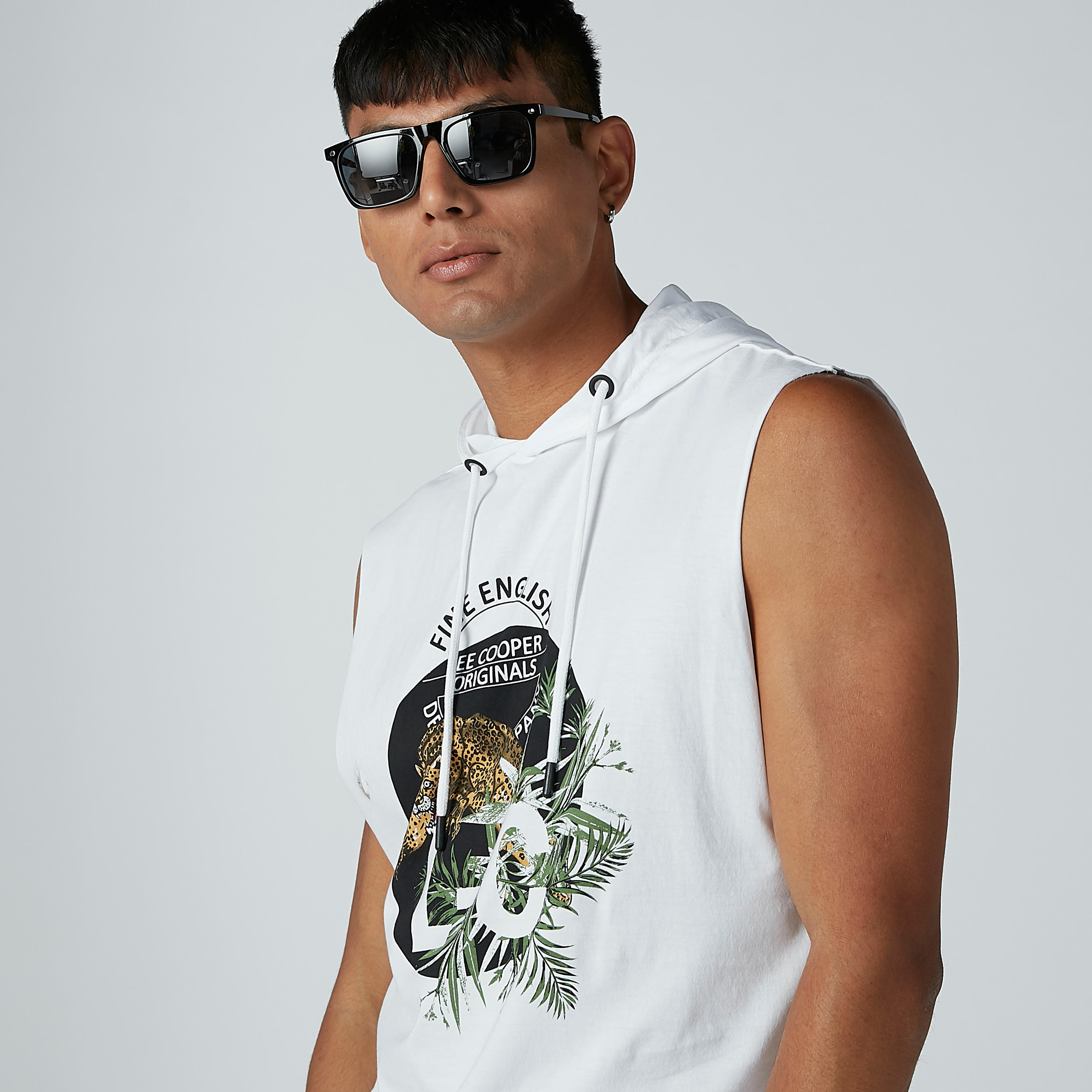 سترة بدون أكمام بنقش مطبوع من لي كوبر-men-clothing-tshirtsandpolos-tshirts-image-5