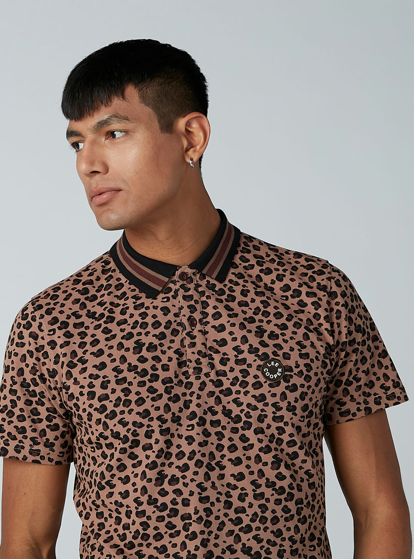 تيشيرت بأكمام قصيرة وياقة بولو وطبعات من لي كوبر-men-clothing-tshirtsandpolos-polos-image-3