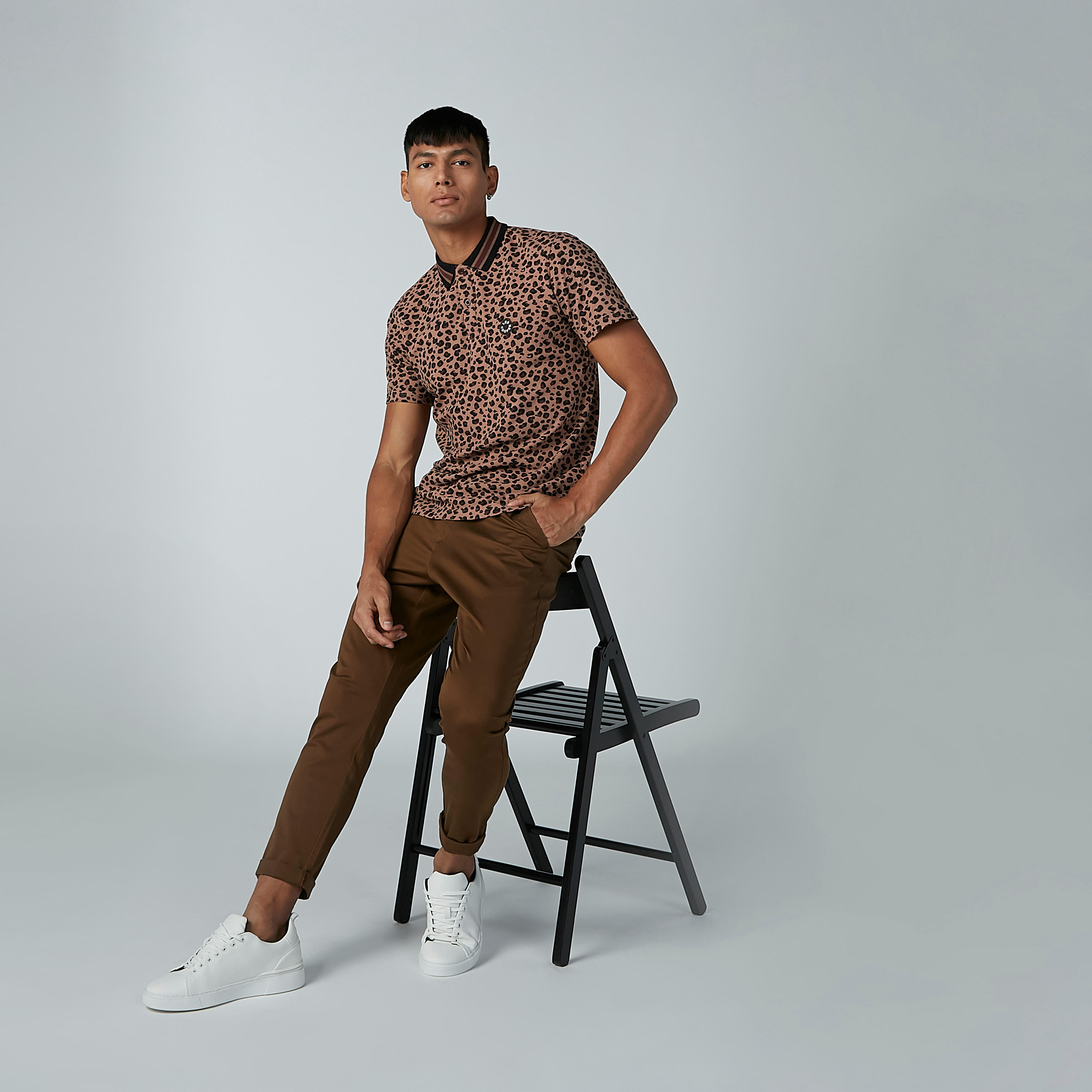 تيشيرت بأكمام قصيرة وياقة بولو وطبعات من لي كوبر-men-clothing-tshirtsandpolos-polos-image-1