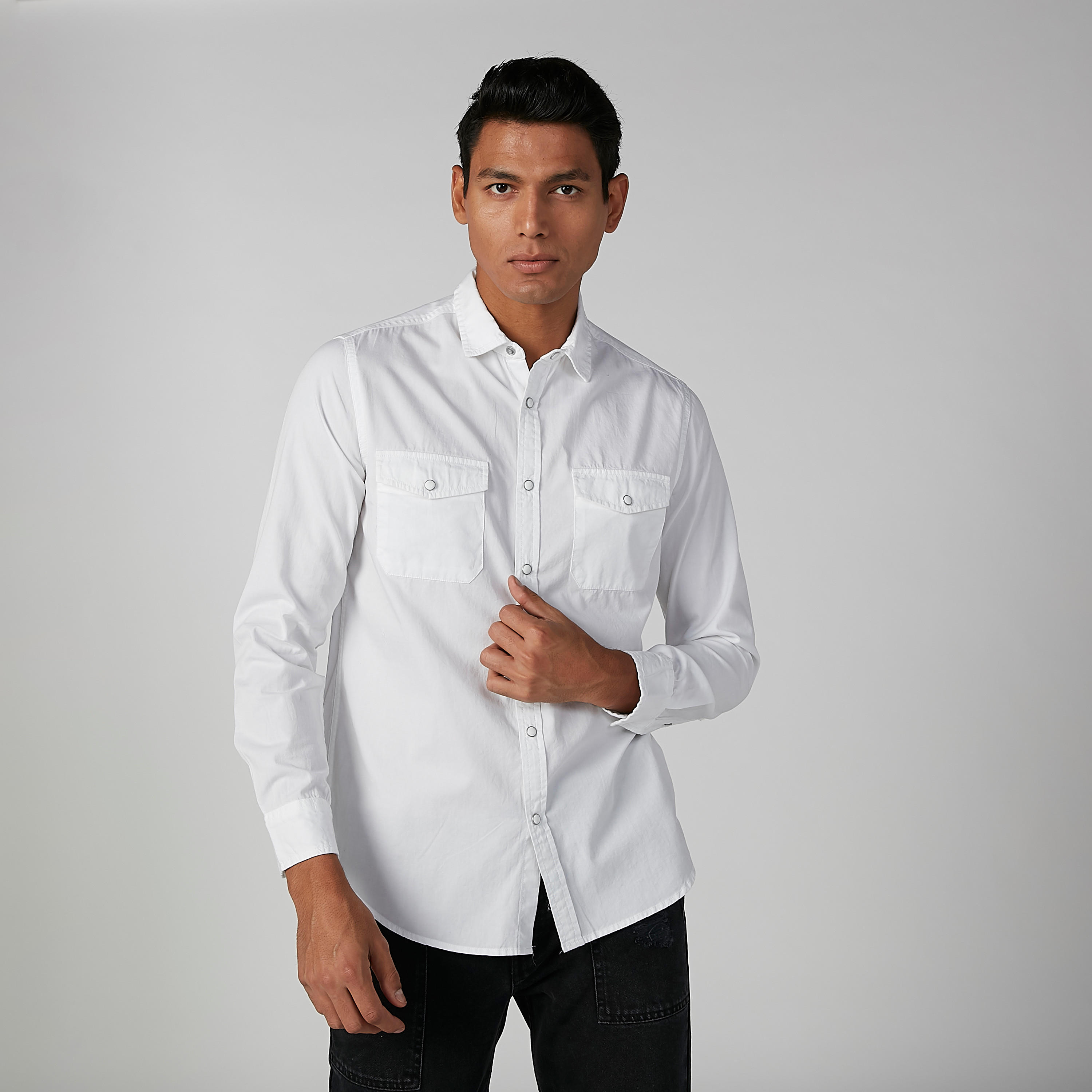قميص سادة بأكمام طويلة وجيب على الصدر من لي كوبر-men-clothing-shirts-image-4