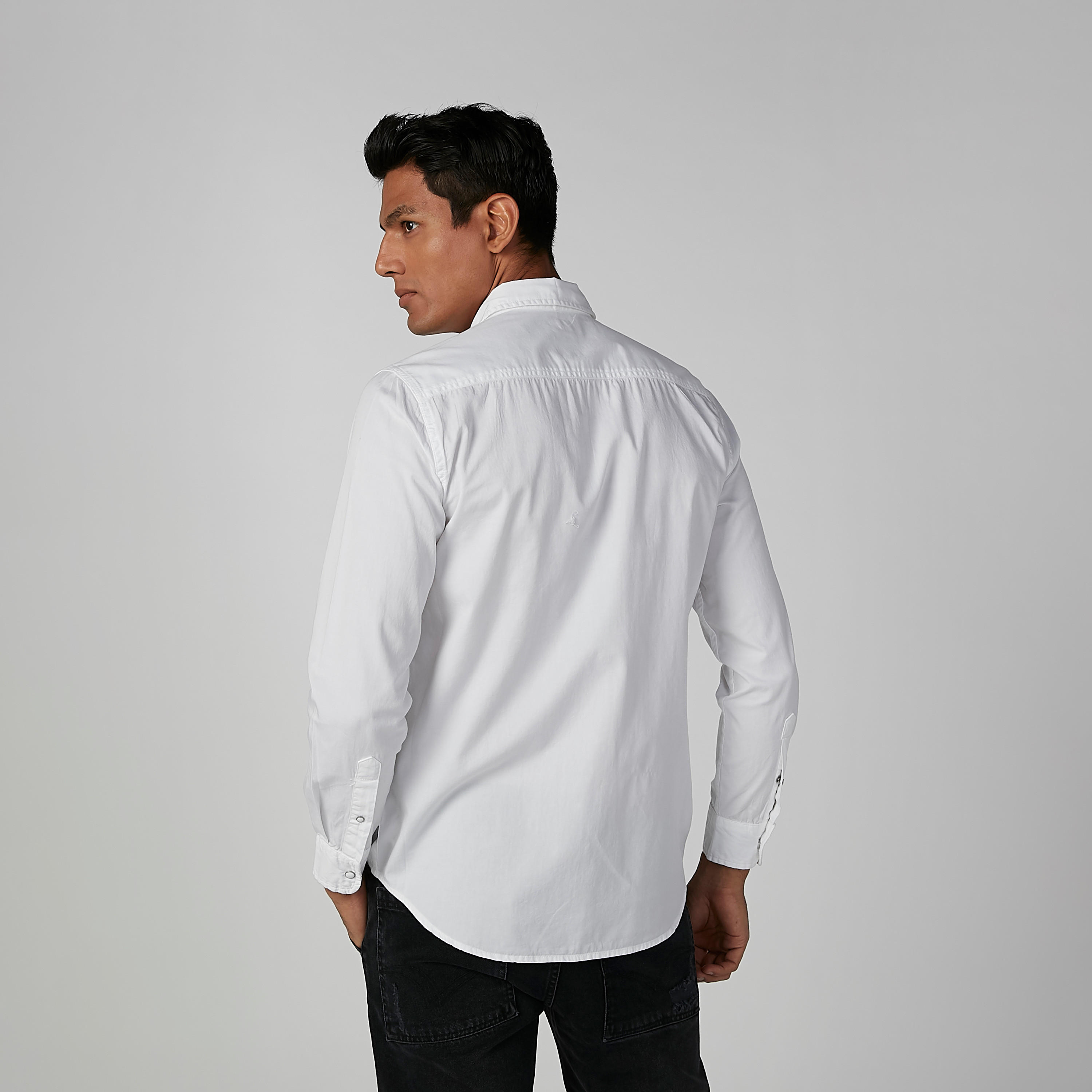 قميص سادة بأكمام طويلة وجيب على الصدر من لي كوبر-men-clothing-shirts-image-5