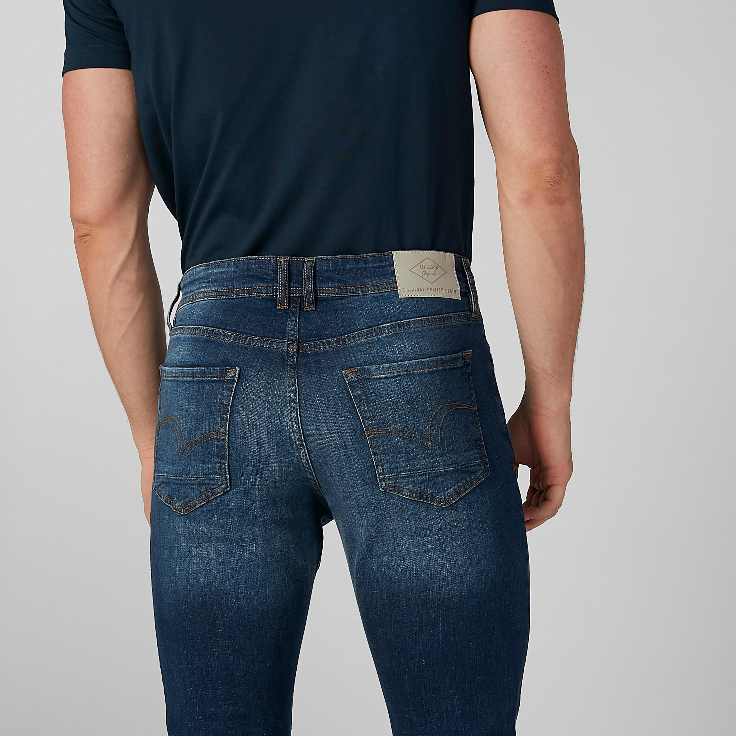 بنطال جينز طويل بجيوب وحلقات للحزام من لي كوبر-men-clothing-bottoms-jeans-image-6