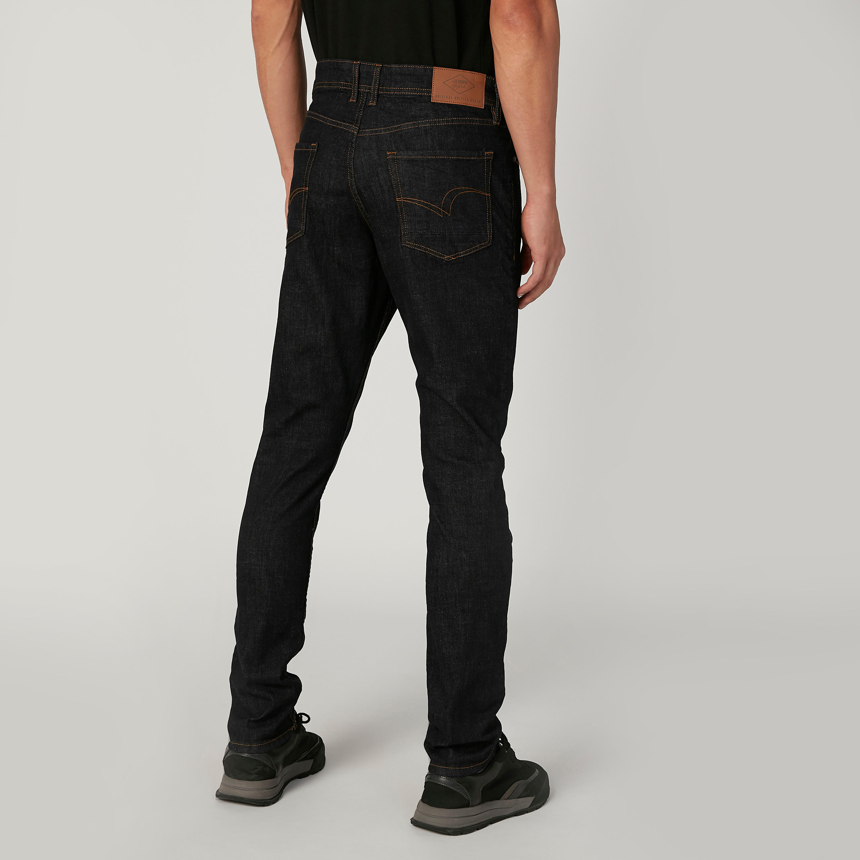 بنطال جينز طويل بجيوب وحلقات للحزام من لي كوبر-men-clothing-bottoms-jeans-image-4