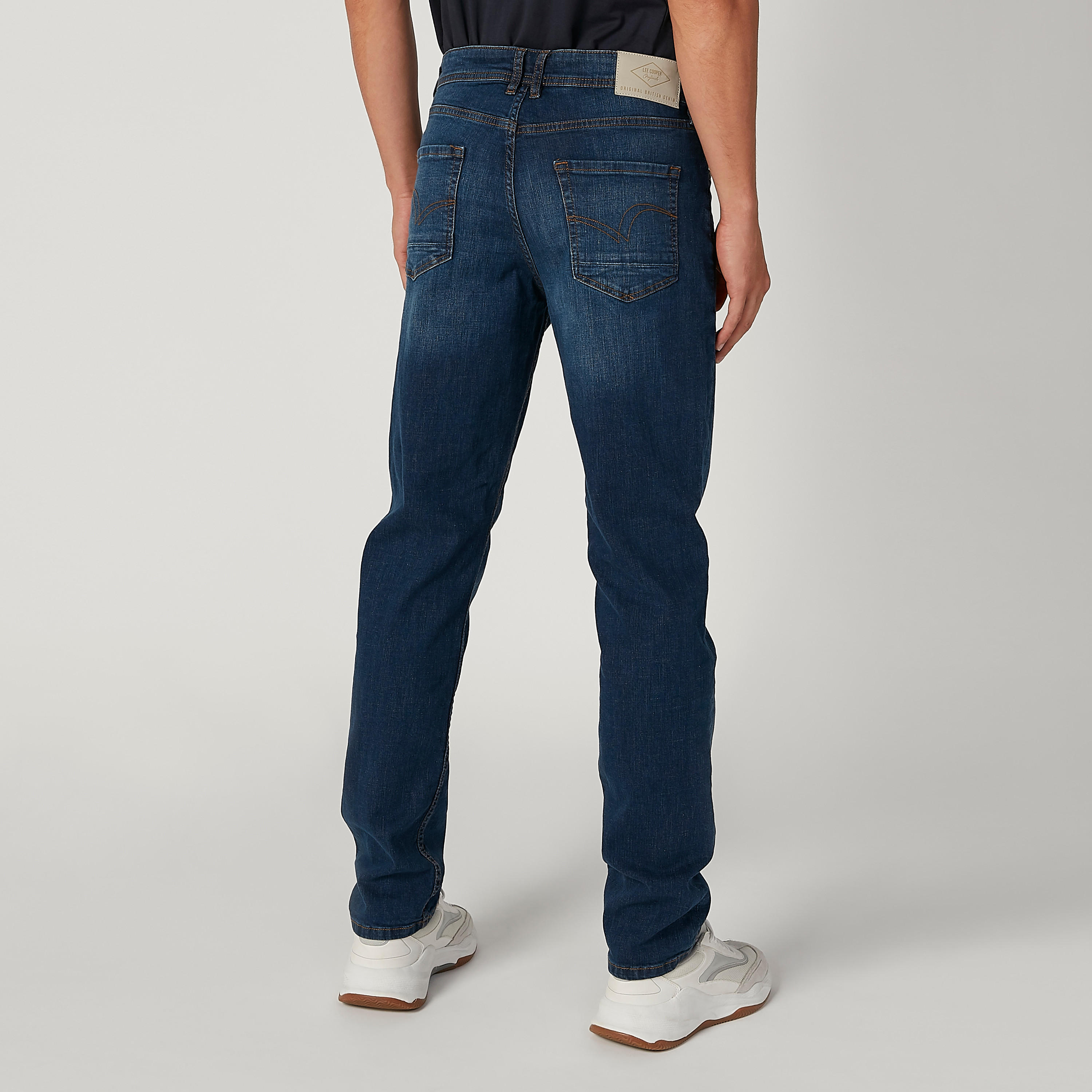 بنطلون جينز بجيوب من لي كوبر-men-clothing-bottoms-jeans-image-4