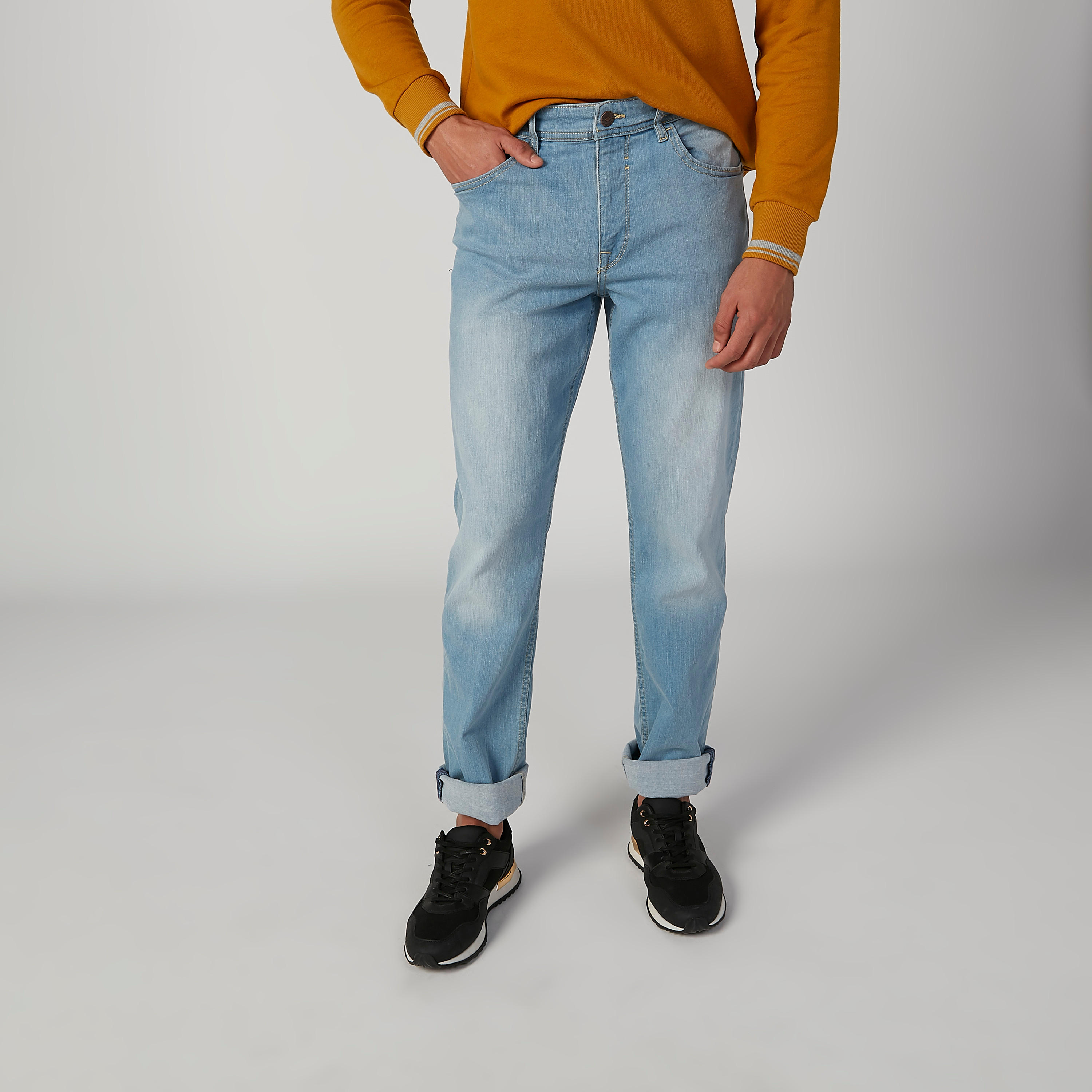 بنطلون جينز سادة بجيوب وحلقات للحزام من لي كوبر-men-clothing-bottoms-jeans-image-2