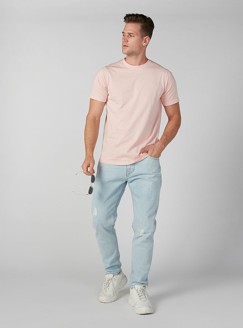 بنطلون جينز مستدام ممزّق بقصّة مستقيمة وخصر متوسط الارتفاع وجيوب-men-clothing-bottoms-jeans-image-2