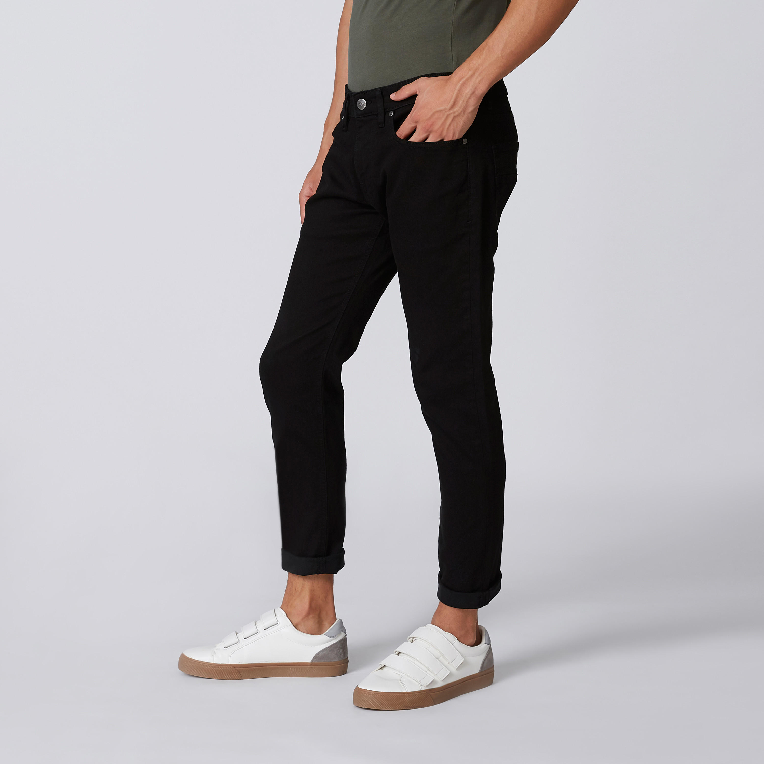 بنطلون جينز مستدام سليم بخصر متوسط الارتفاع وحلقات للحزام -men-clothing-bottoms-jeans-image-1