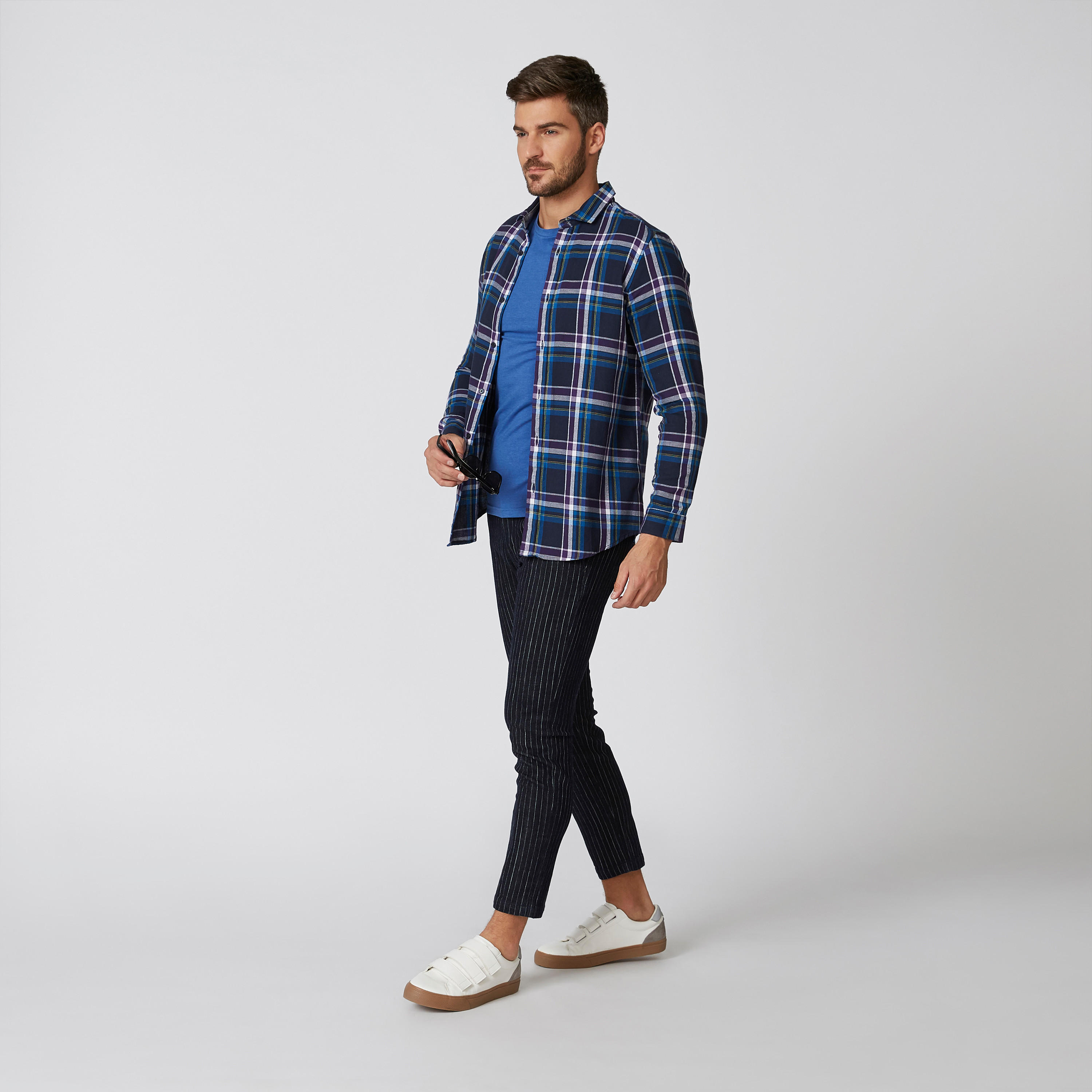 تيشيرت سادة بياقة مستديرة وأكمام قصيرة من لي كوبر-men-clothing-tshirtsandpolos-tshirts-image-2