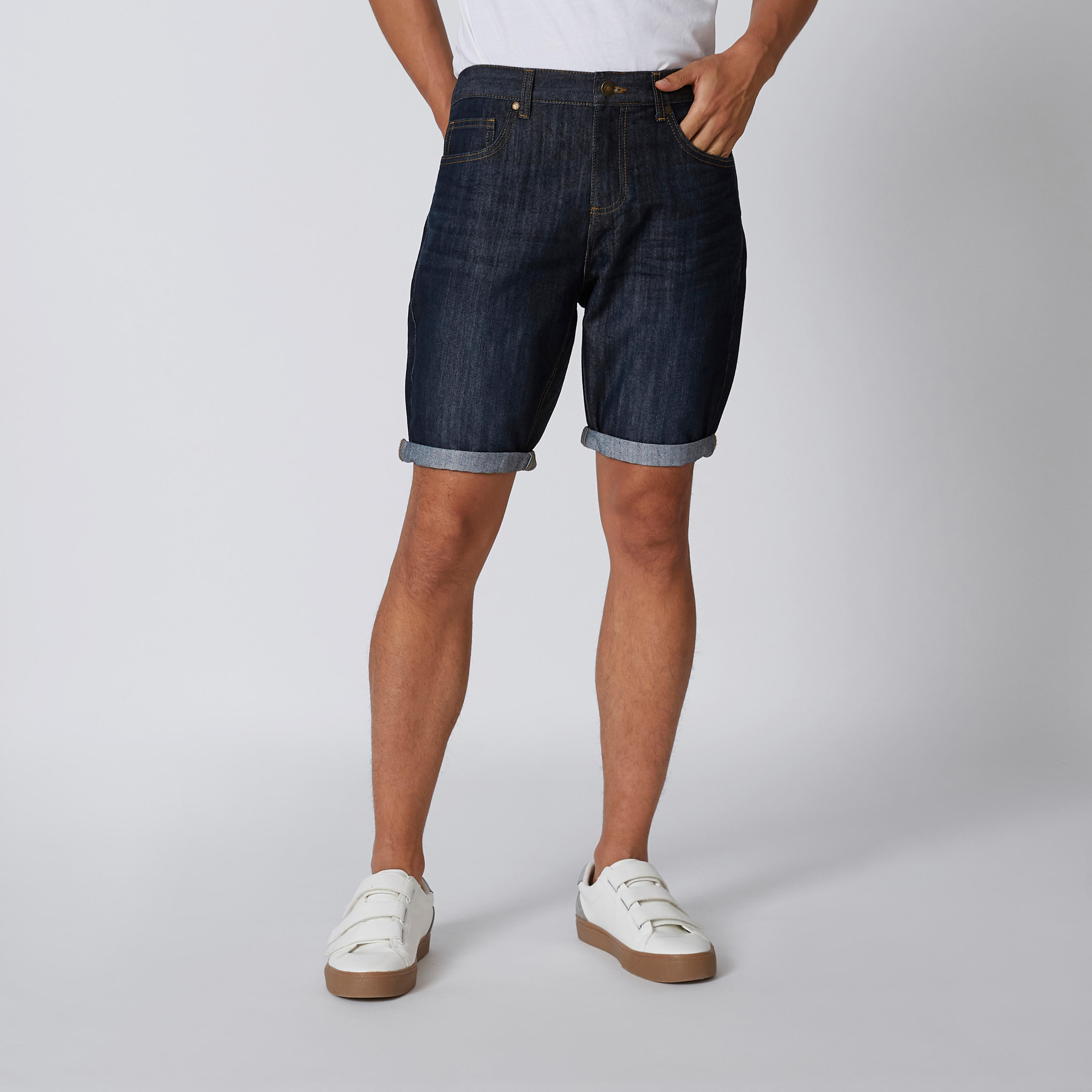 شورت مستدام دينم بخصر متوسط الارتفاع وجيوب -men-clothing-bottoms-shorts-image-2