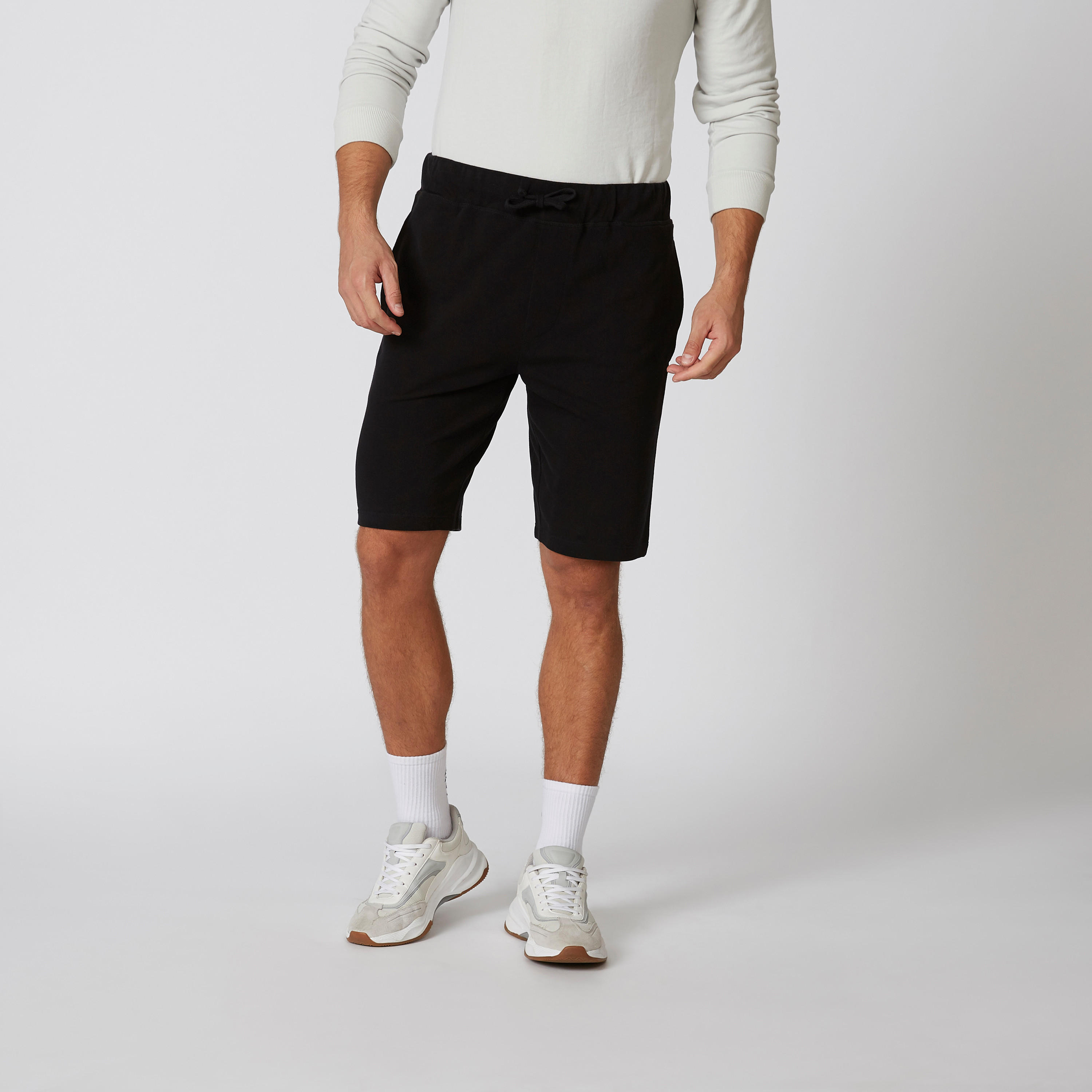 شورت مستدام سادة سليم وخصر متوسط الارتفاع وجيوب -men-clothing-bottoms-shorts-image-1