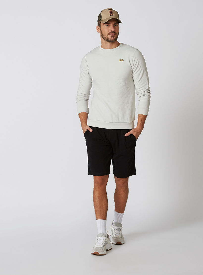 شورت مستدام سادة سليم وخصر متوسط الارتفاع وجيوب -men-clothing-bottoms-shorts-image-4