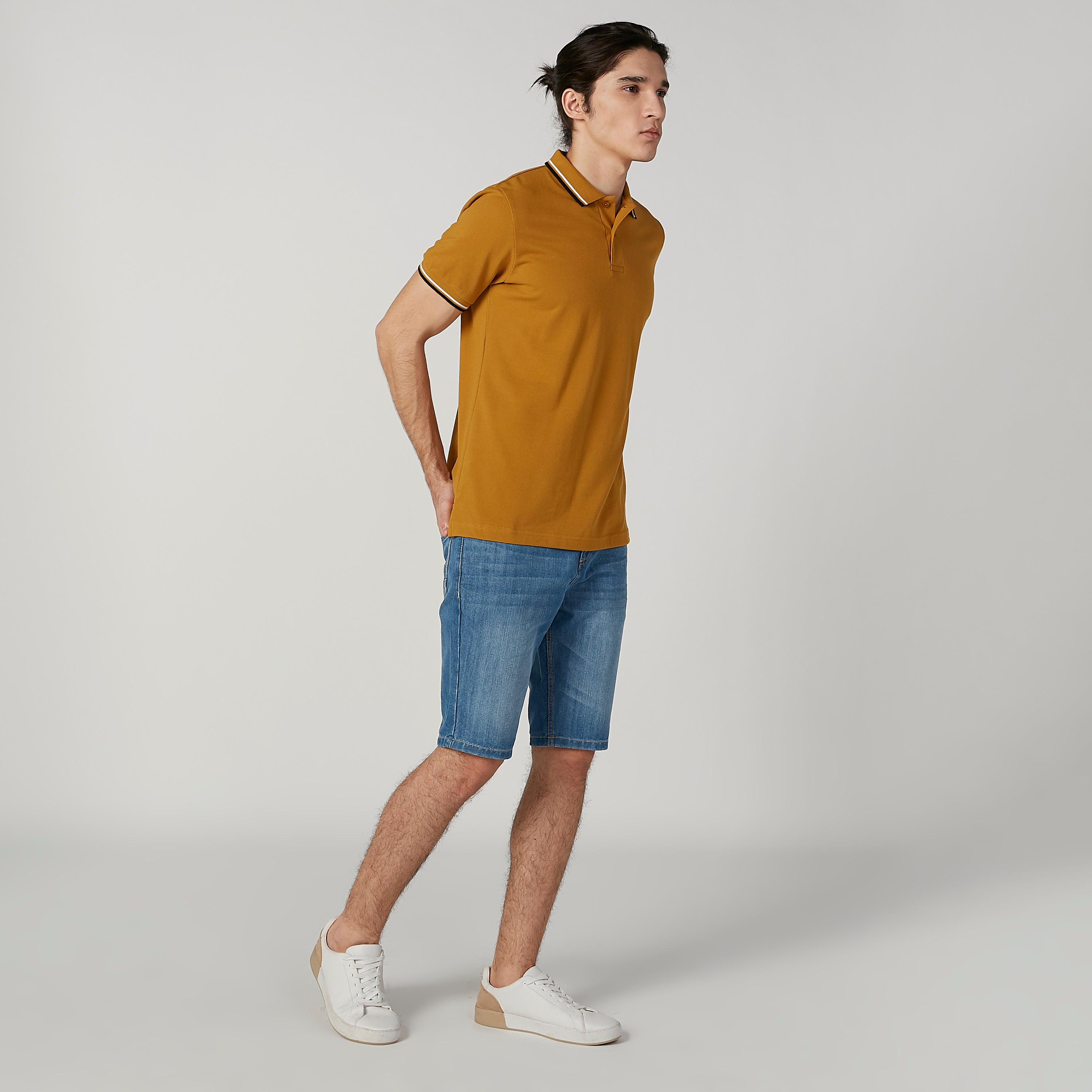 شورت دينم مستدام بخصر متوسط الارتفاع وجيوب-men-clothing-bottoms-shorts-image-4
