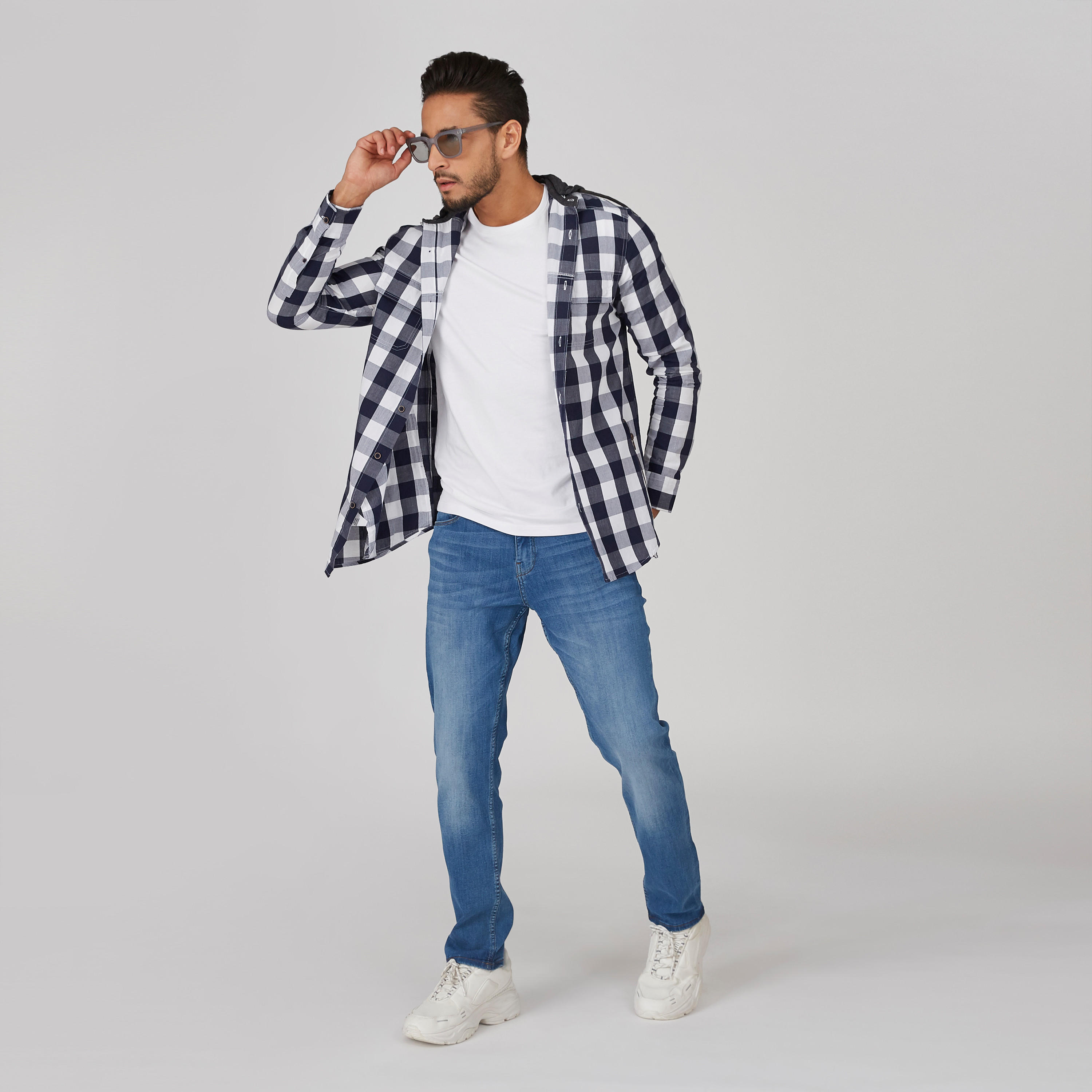 قميص مستدام سليم كاروهات بقبّعة وأكمام طويلة -men-clothing-shirts-image-1