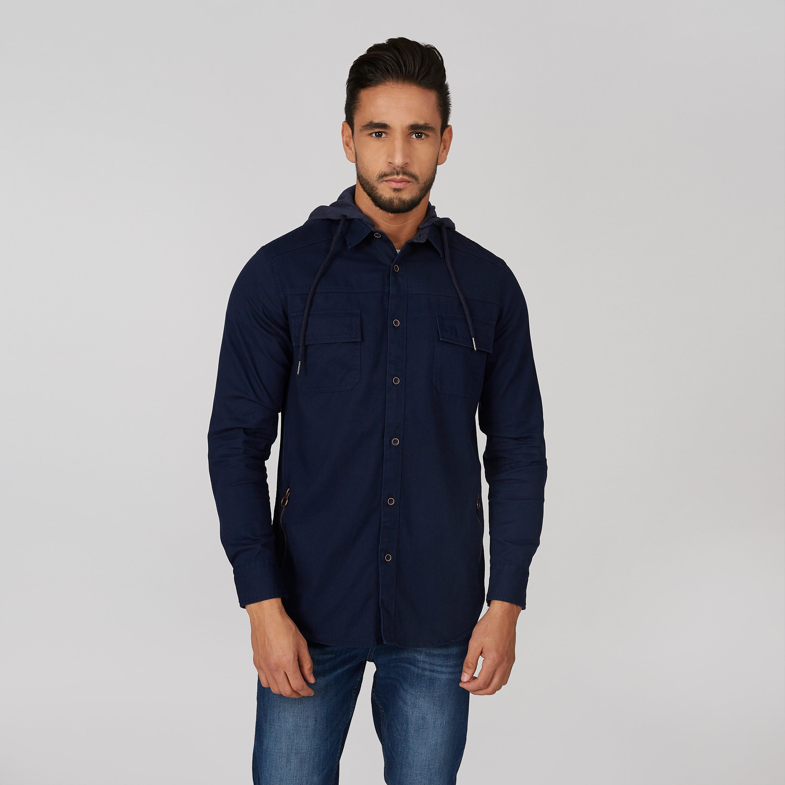 قميص سليم مستدام سادة بقبّعة وأكمام طويلة -men-clothing-shirts-image-1