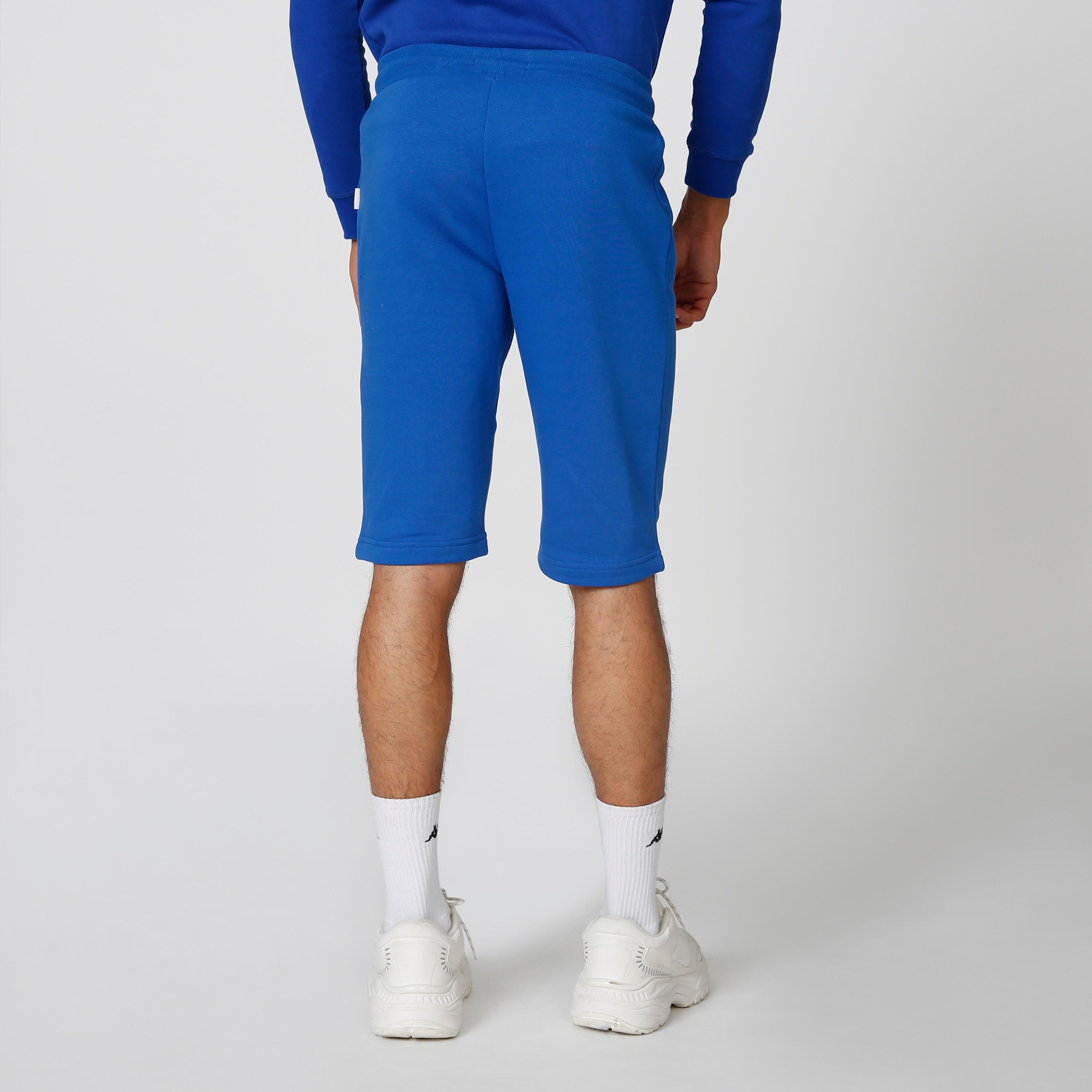 شورت مستدام سليم سادة بخصر متوسط الارتفاع وجيوب -men-clothing-bottoms-shorts-image-4