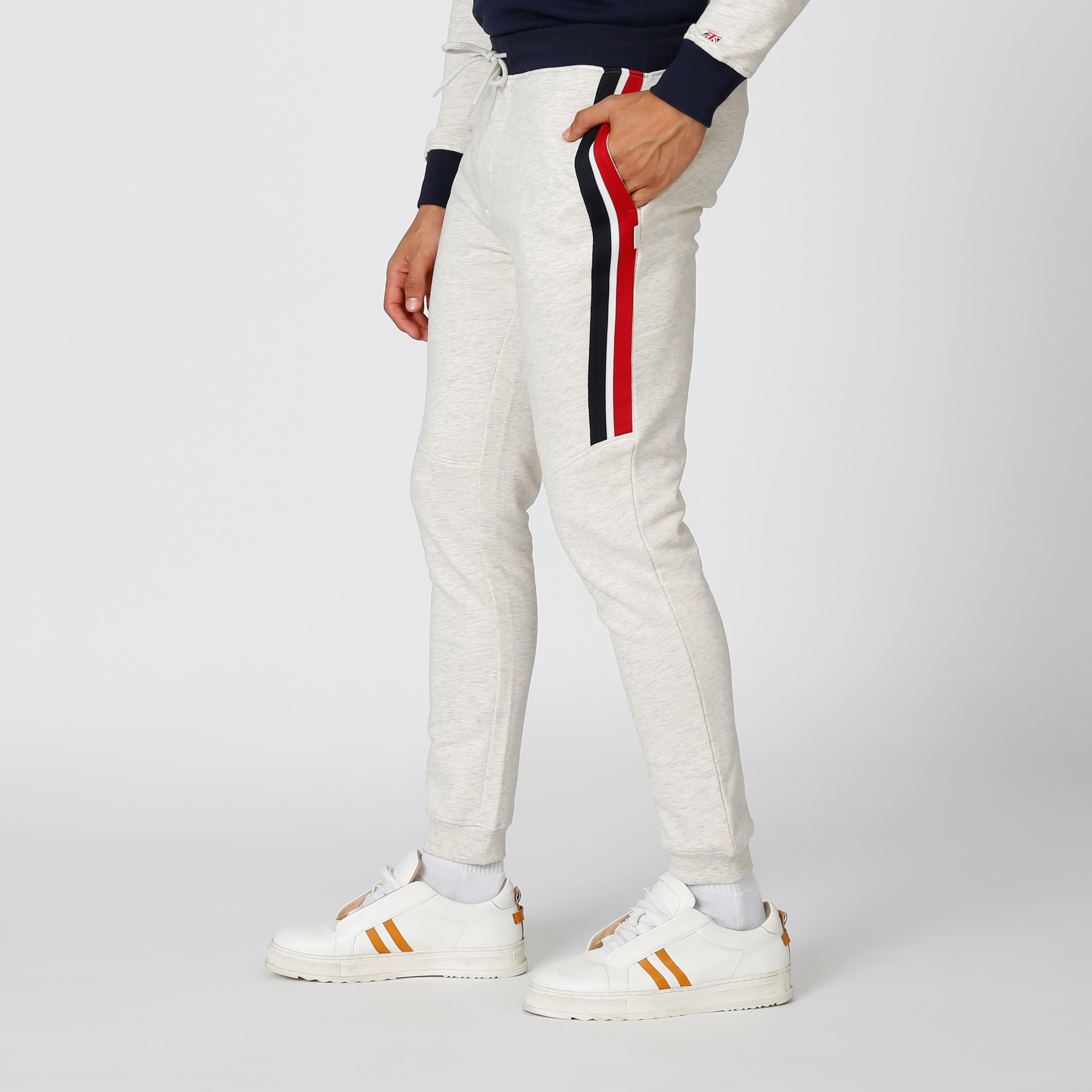 بنطلون رياضي مستدام بجيوب -men-clothing-bottoms-joggers-image-2