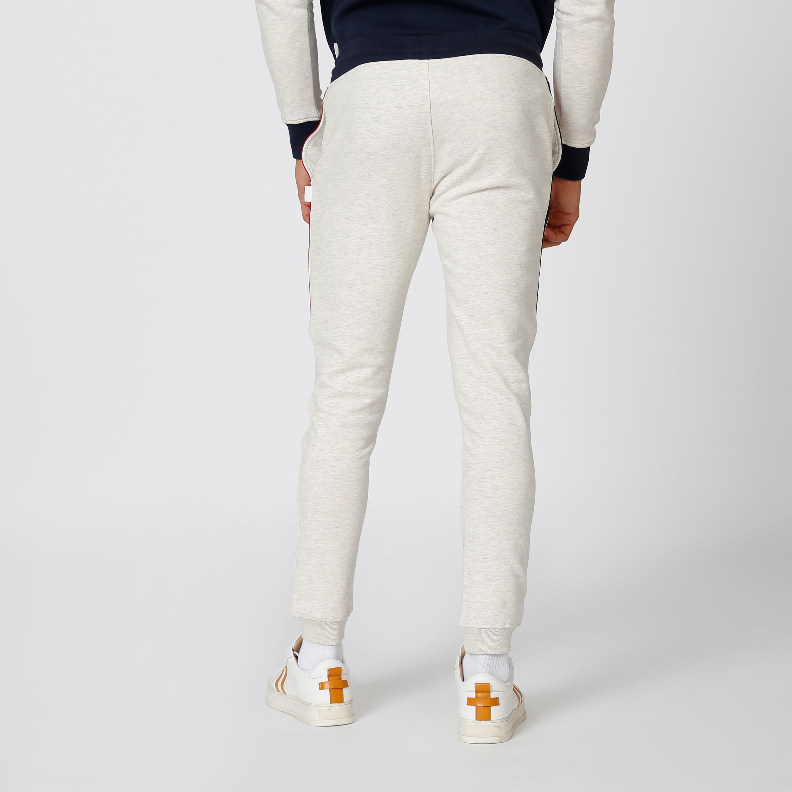 بنطلون رياضي مستدام بجيوب -men-clothing-bottoms-joggers-image-4