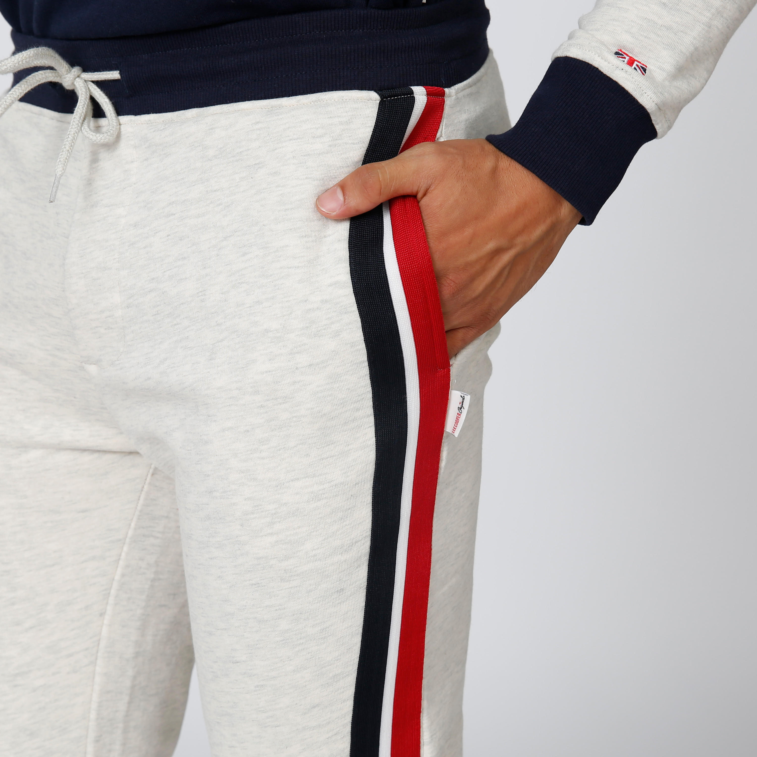 بنطلون رياضي مستدام بجيوب -men-clothing-bottoms-joggers-image-5