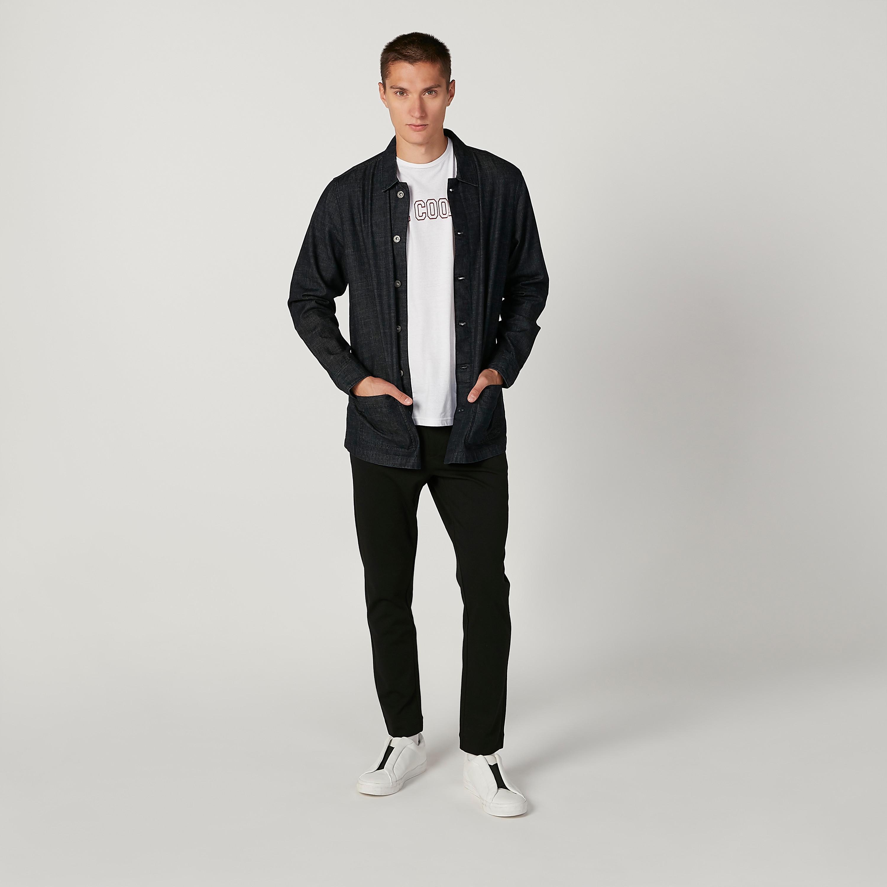 قميص مستدام بارز الملمس بياقة عاديّة وأكمام طويلة -men-clothing-shirts-image-2