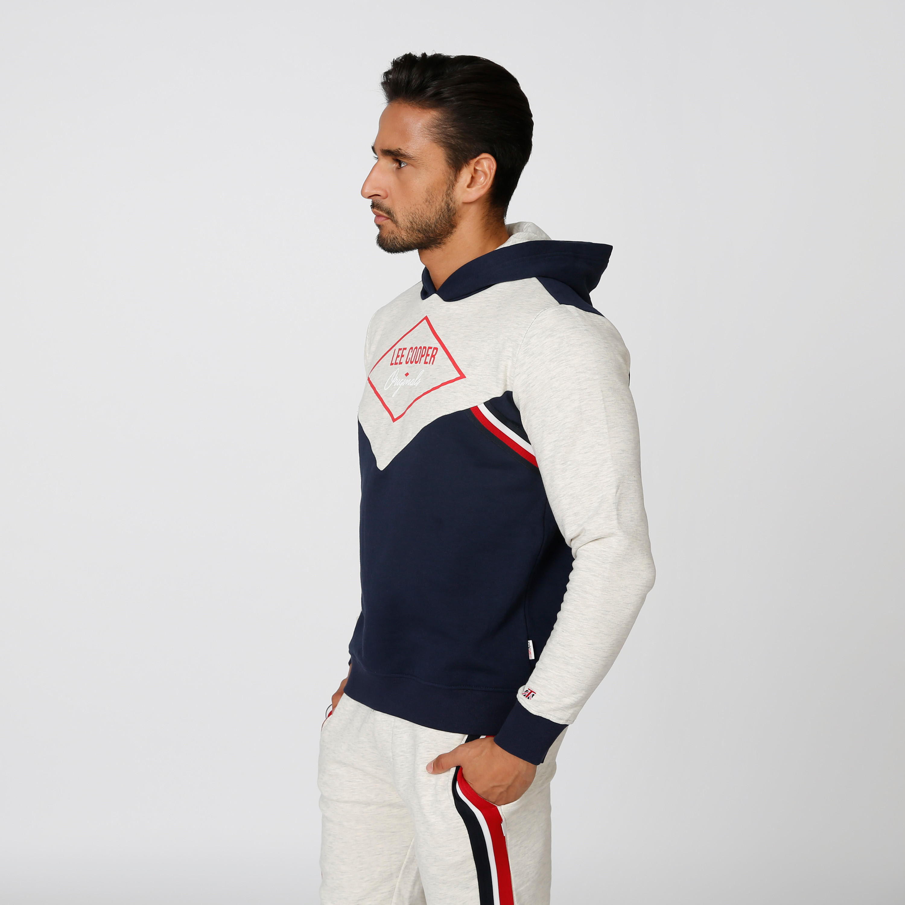 سويت شيرت مستدام بقبّعة وأكمام طويلة وطبعات من لي كوبر -men-winterwear-hoodiesandsweatshirts-image-3