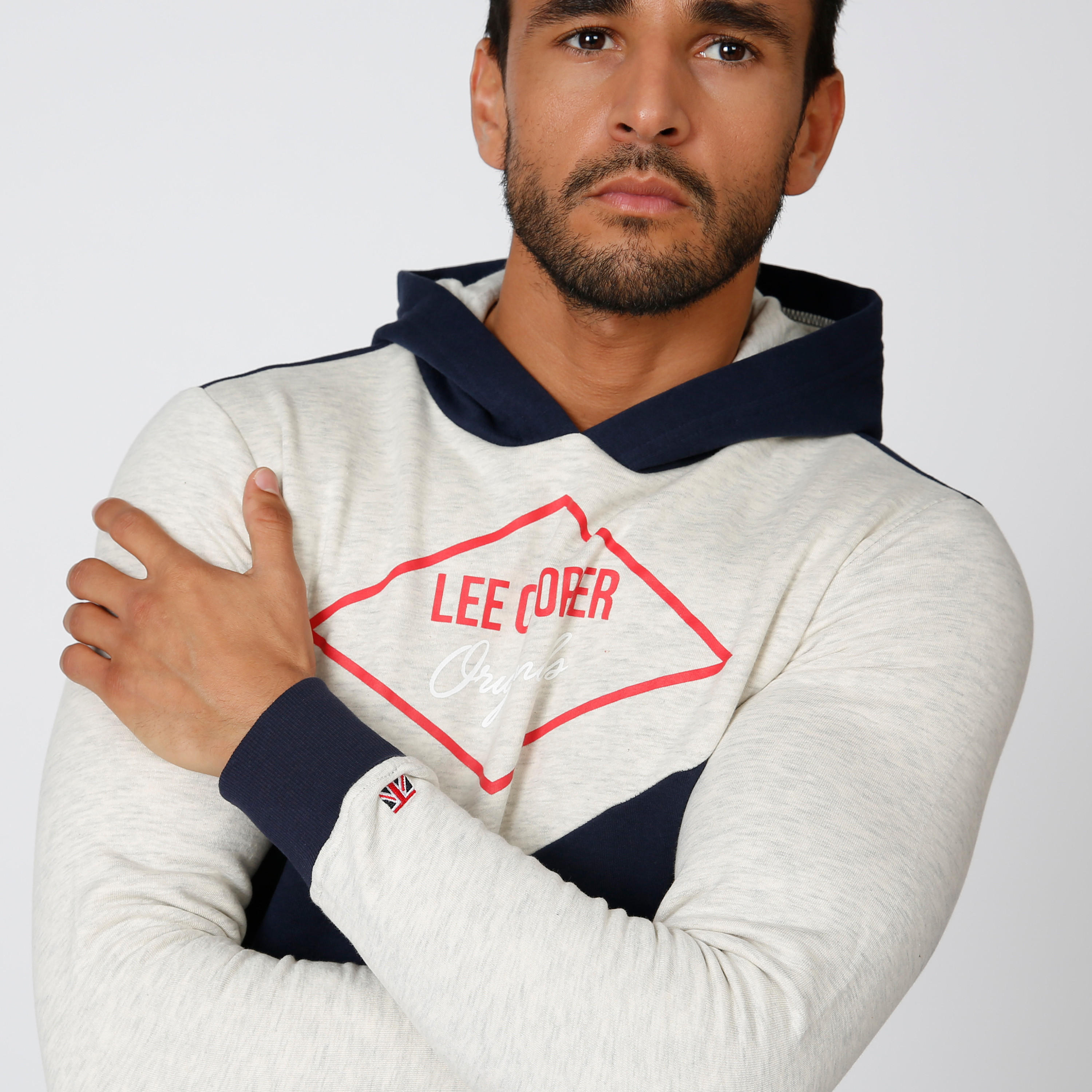 سويت شيرت مستدام بقبّعة وأكمام طويلة وطبعات من لي كوبر -men-winterwear-hoodiesandsweatshirts-image-5