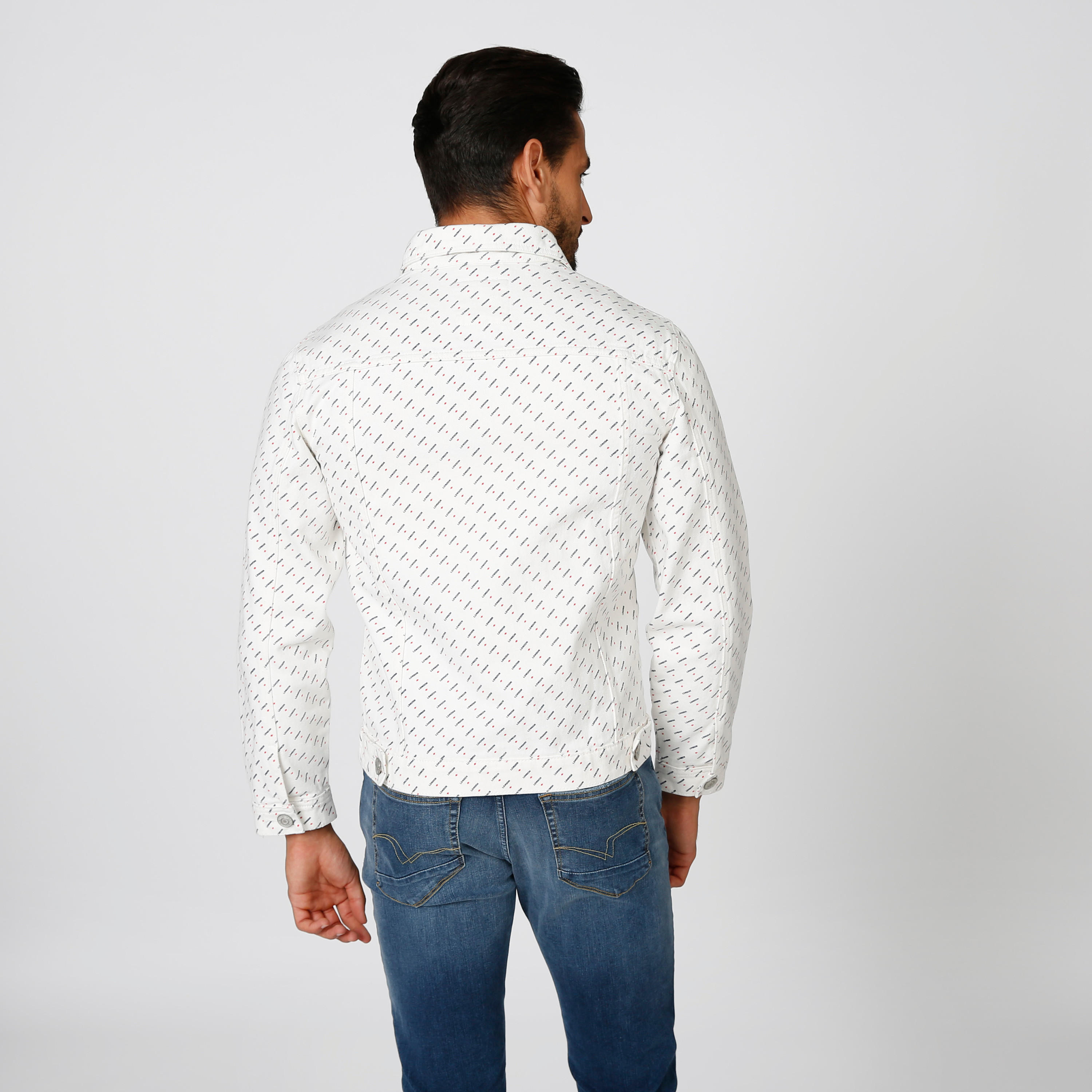 جاكيت جينز مستدام بأكمام طويلة وجيوب بطيّة وطبعات -men-clothing-jacketsandblazers-jackets-image-4