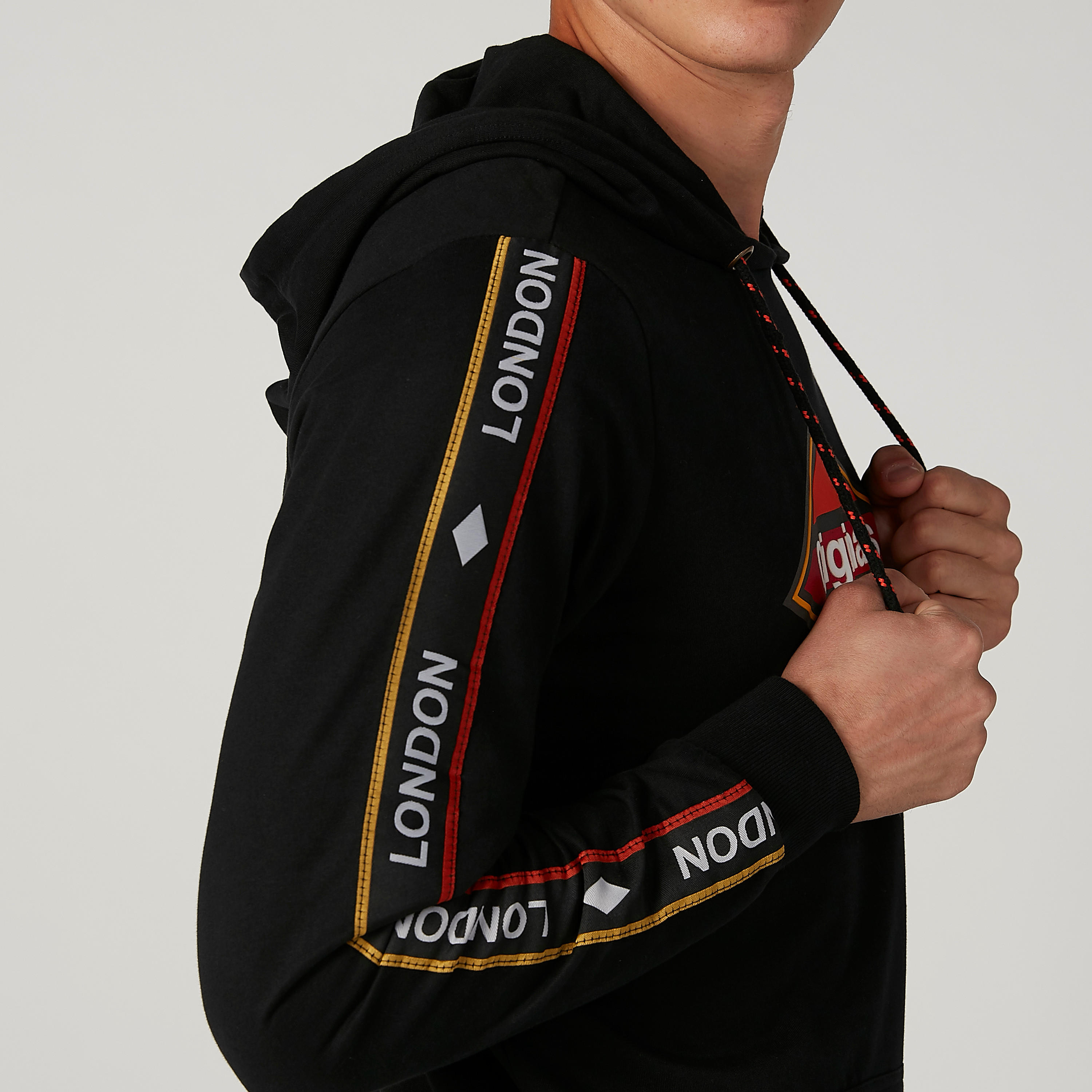 سويت شيرت بقبعة وأكمام طويلة وطبعات-men-winterwear-hoodiesandsweatshirts-image-6