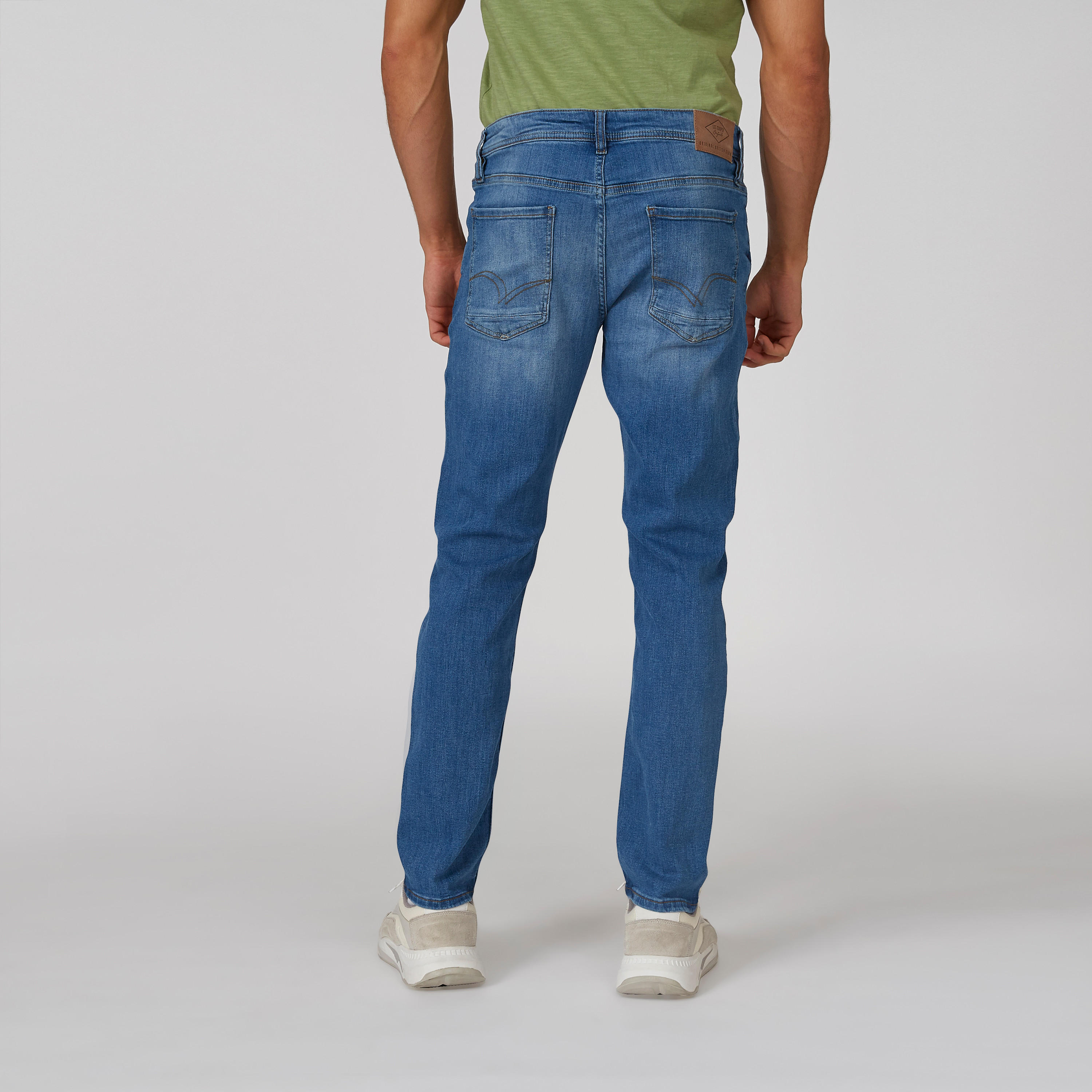 بنطلون جينز سادة سليم بخصر متوسط الارتفاع وجيوب -men-clothing-bottoms-jeans-image-4