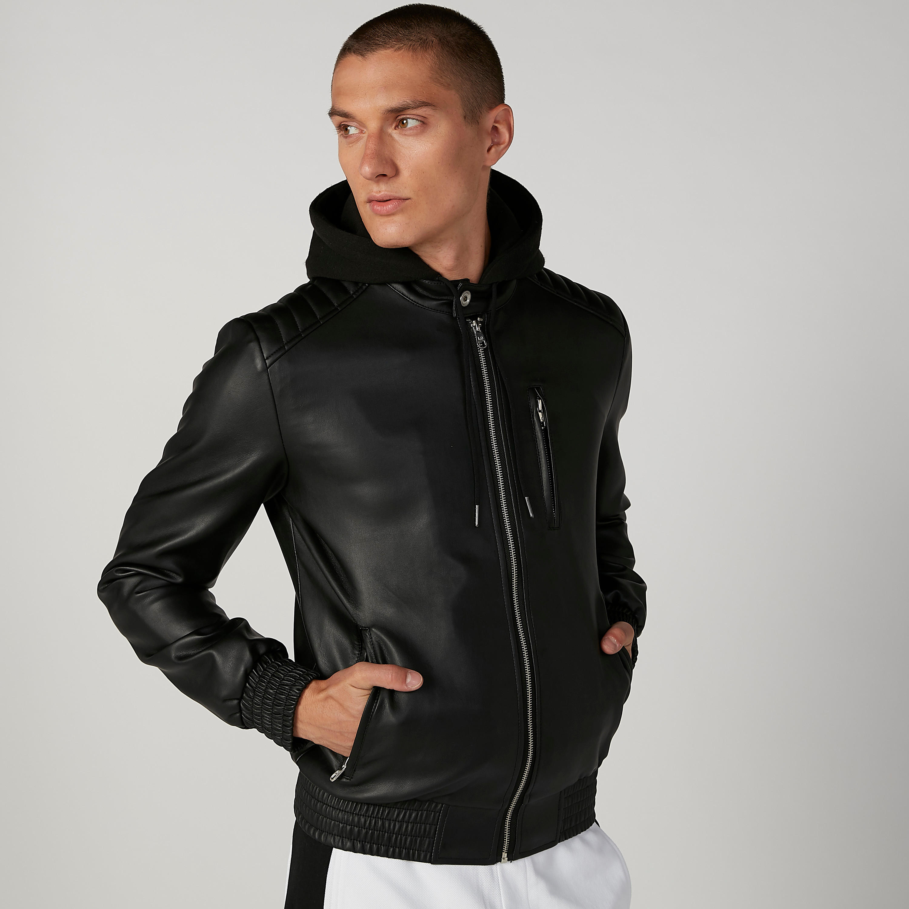 جاكيت بايكر بارز الملمس بقبّعة وأكمام طويلة من لي كوبر-men-clothing-jacketsandblazers-jackets-image-1