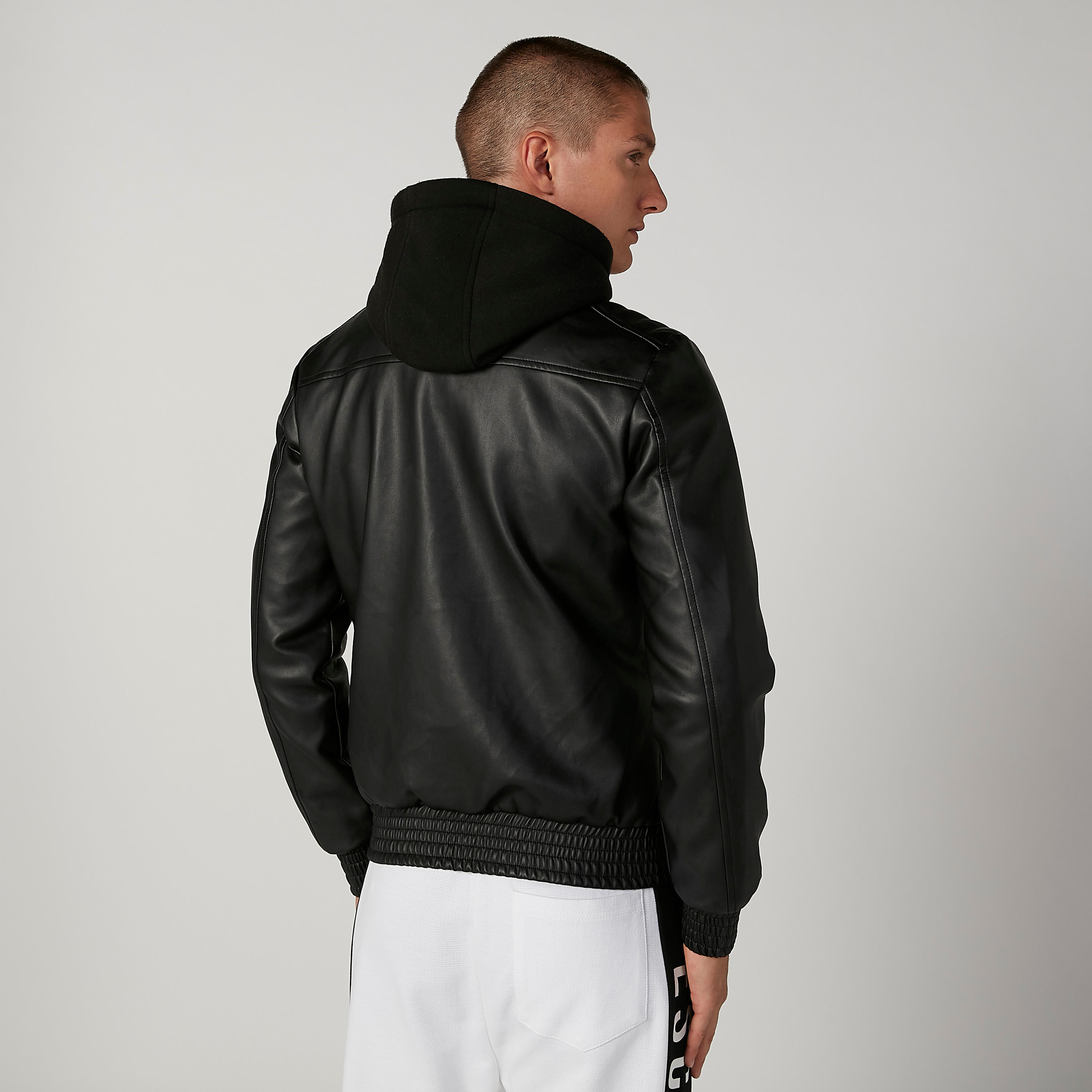 جاكيت بايكر بارز الملمس بقبّعة وأكمام طويلة من لي كوبر-men-clothing-jacketsandblazers-jackets-image-3