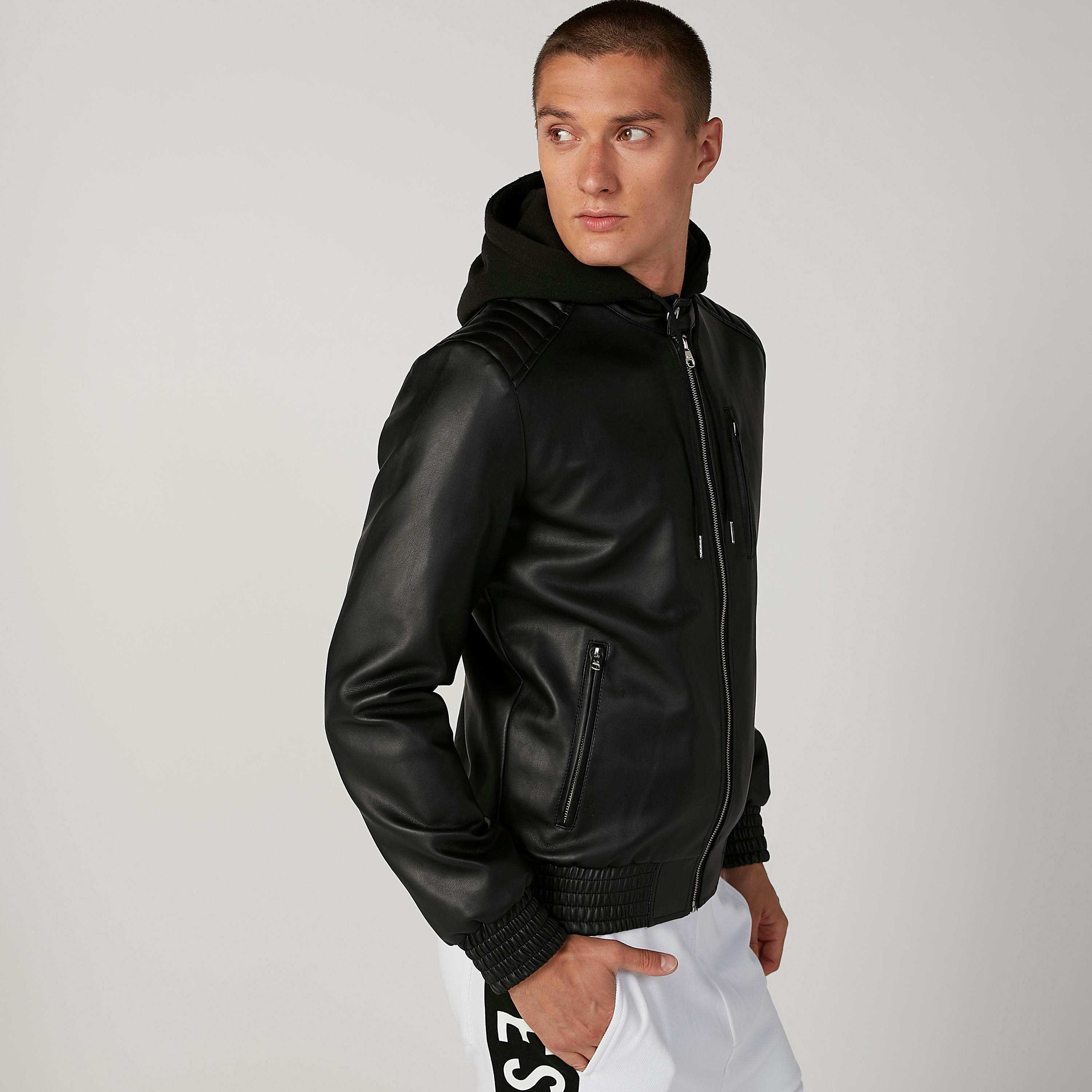 جاكيت بايكر بارز الملمس بقبّعة وأكمام طويلة من لي كوبر-men-clothing-jacketsandblazers-jackets-image-4