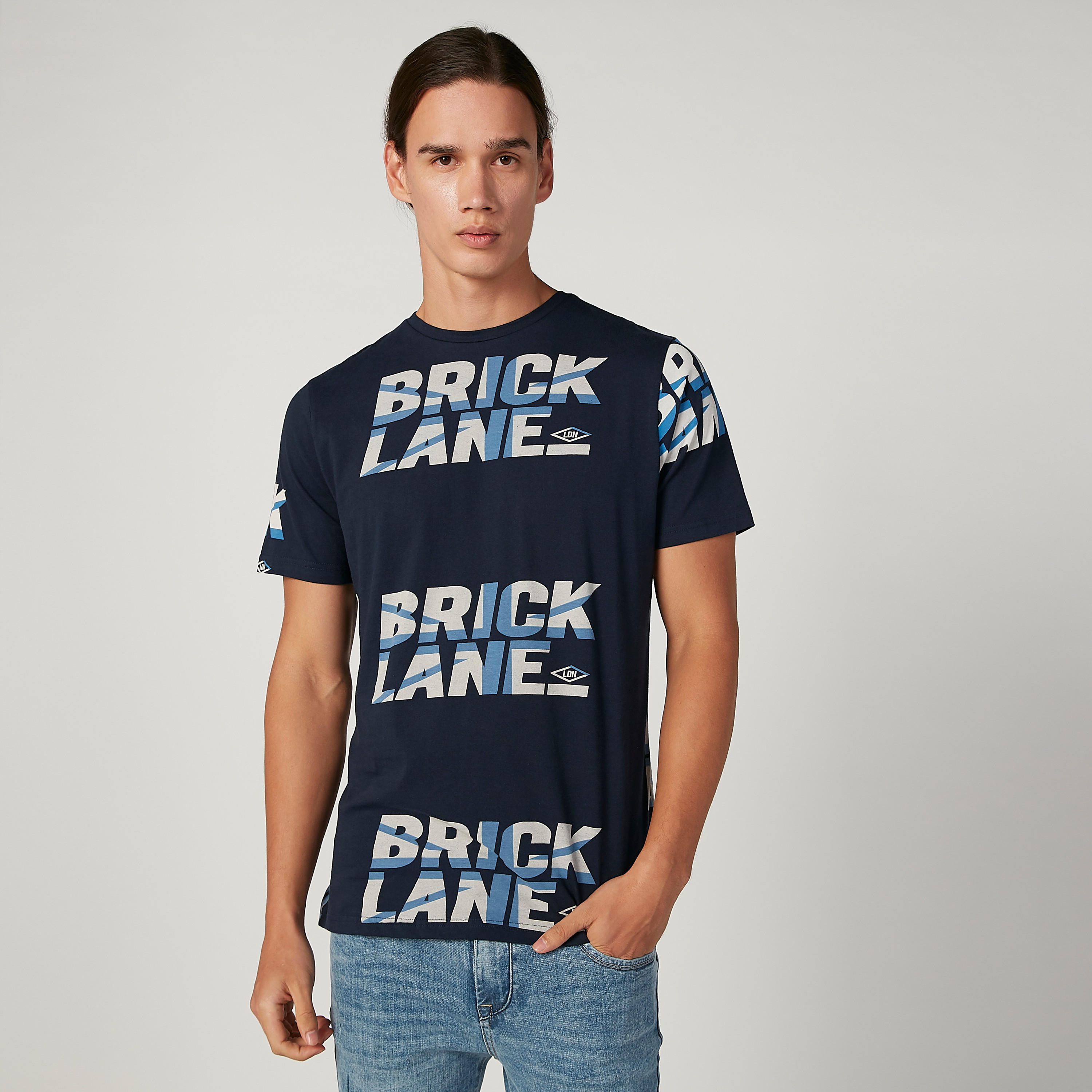 تيشيرت مستدام بياقة مستديرة وأكمام قصيرة وطبعات -men-clothing-tshirtsandpolos-tshirts-image-1
