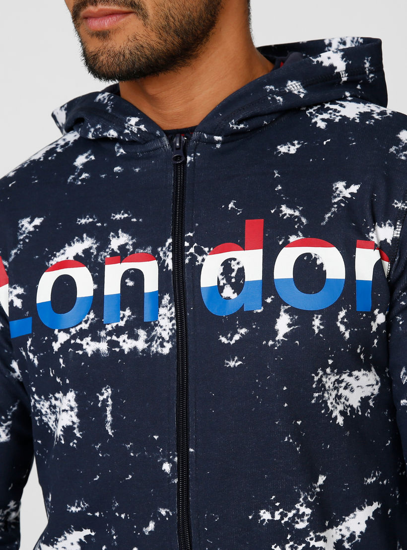 هودي بأكمام طويلة وجيوب وطبعات-men-winterwear-hoodiesandsweatshirts-image-1