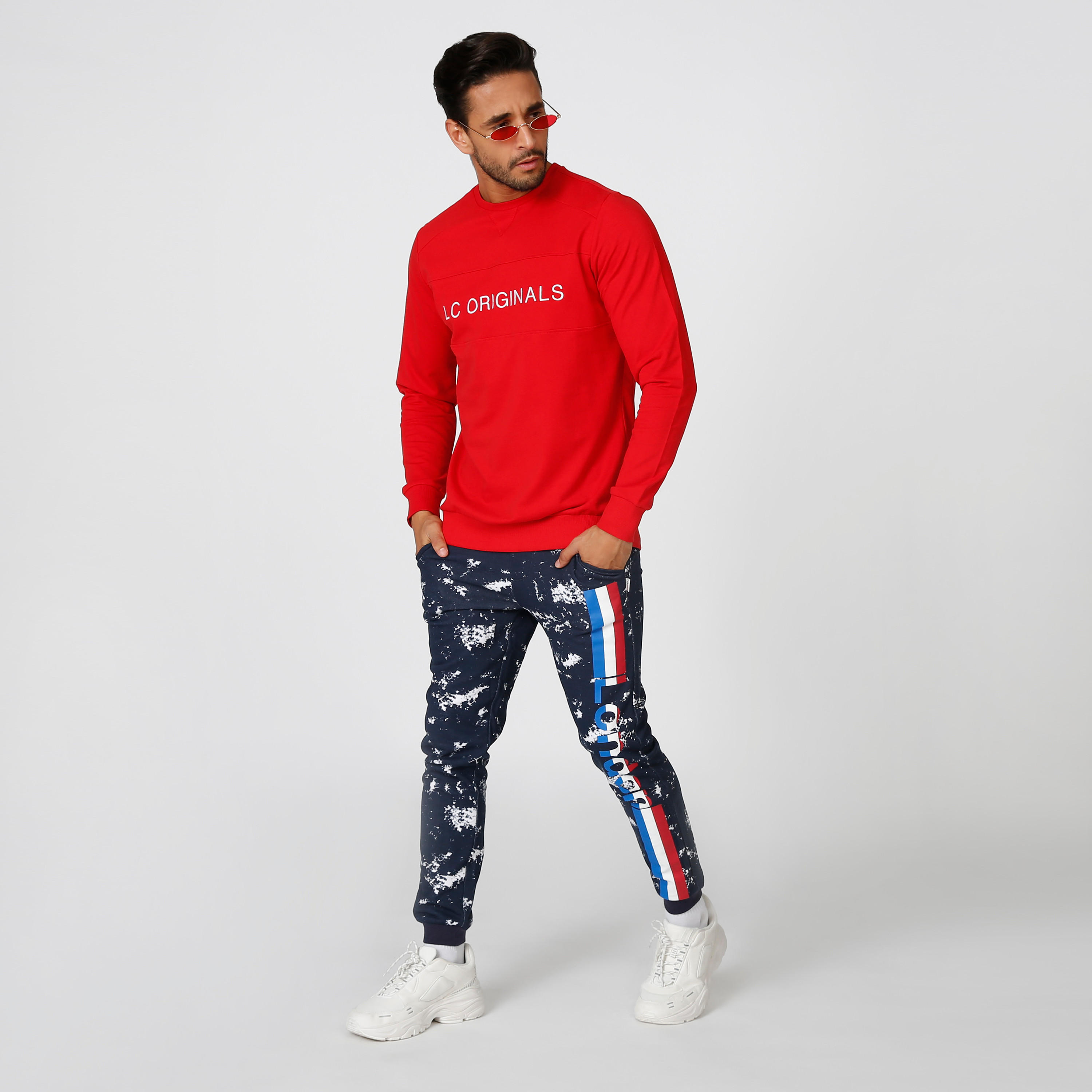 سويت شيرت مستدام بياقة مستديرة وأكمام طويلة وطبعات-men-winterwear-hoodiesandsweatshirts-image-9