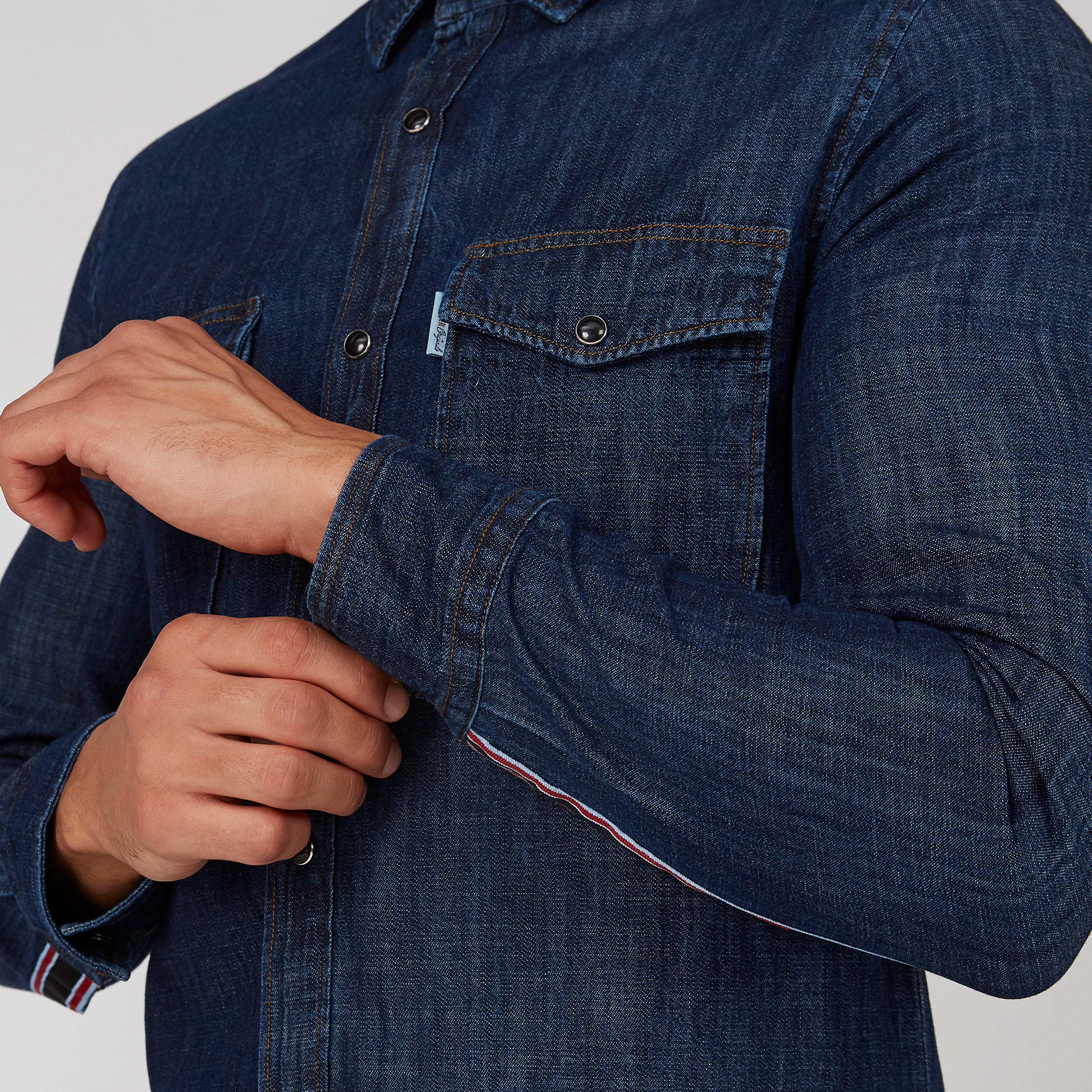 قميص جينز سليم بأكمام طويلة وجيوب بطيّة-men-clothing-shirts-image-5