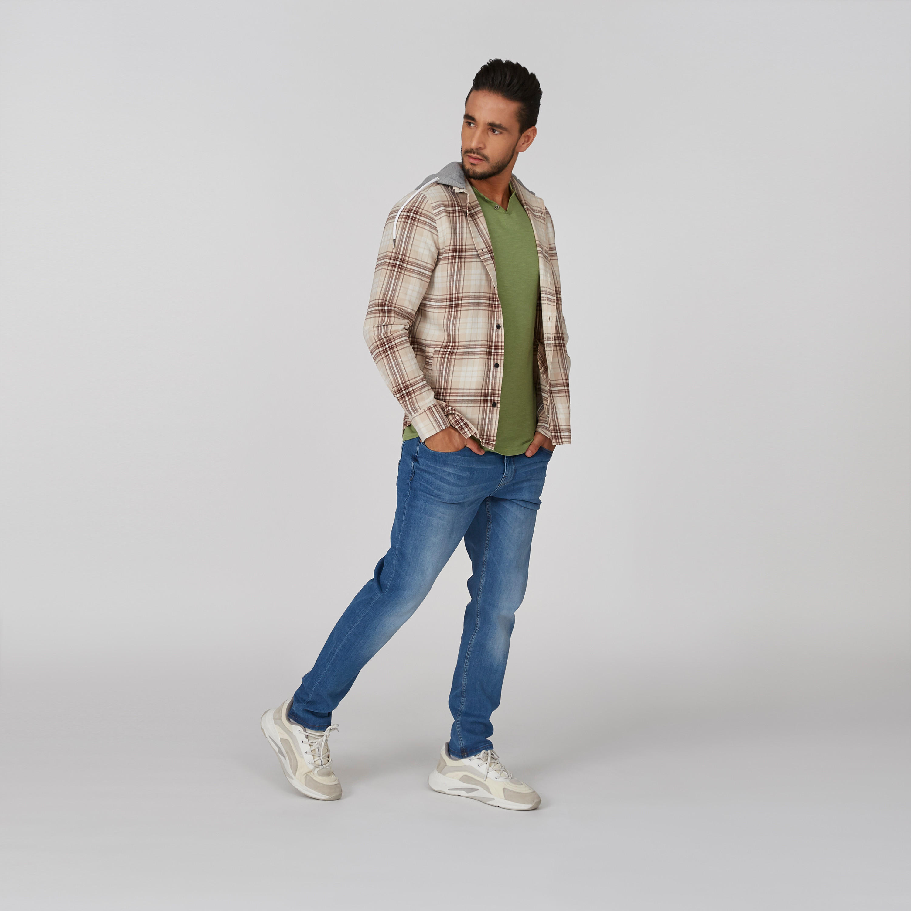 قميص كاروهات مستدام بقبّعة وأكمام طويلة -men-clothing-shirts-image-1