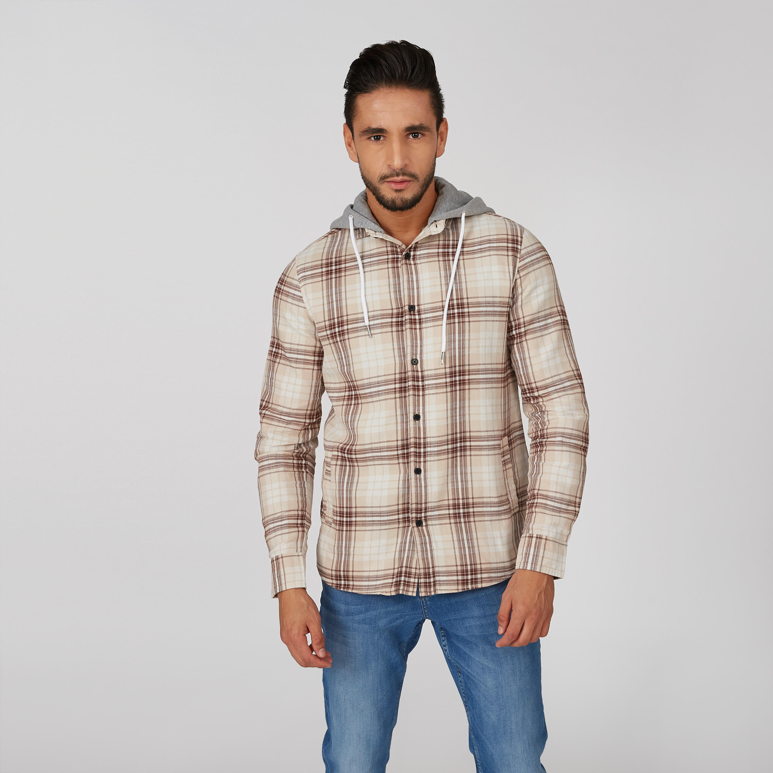 قميص كاروهات مستدام بقبّعة وأكمام طويلة -men-clothing-shirts-image-4