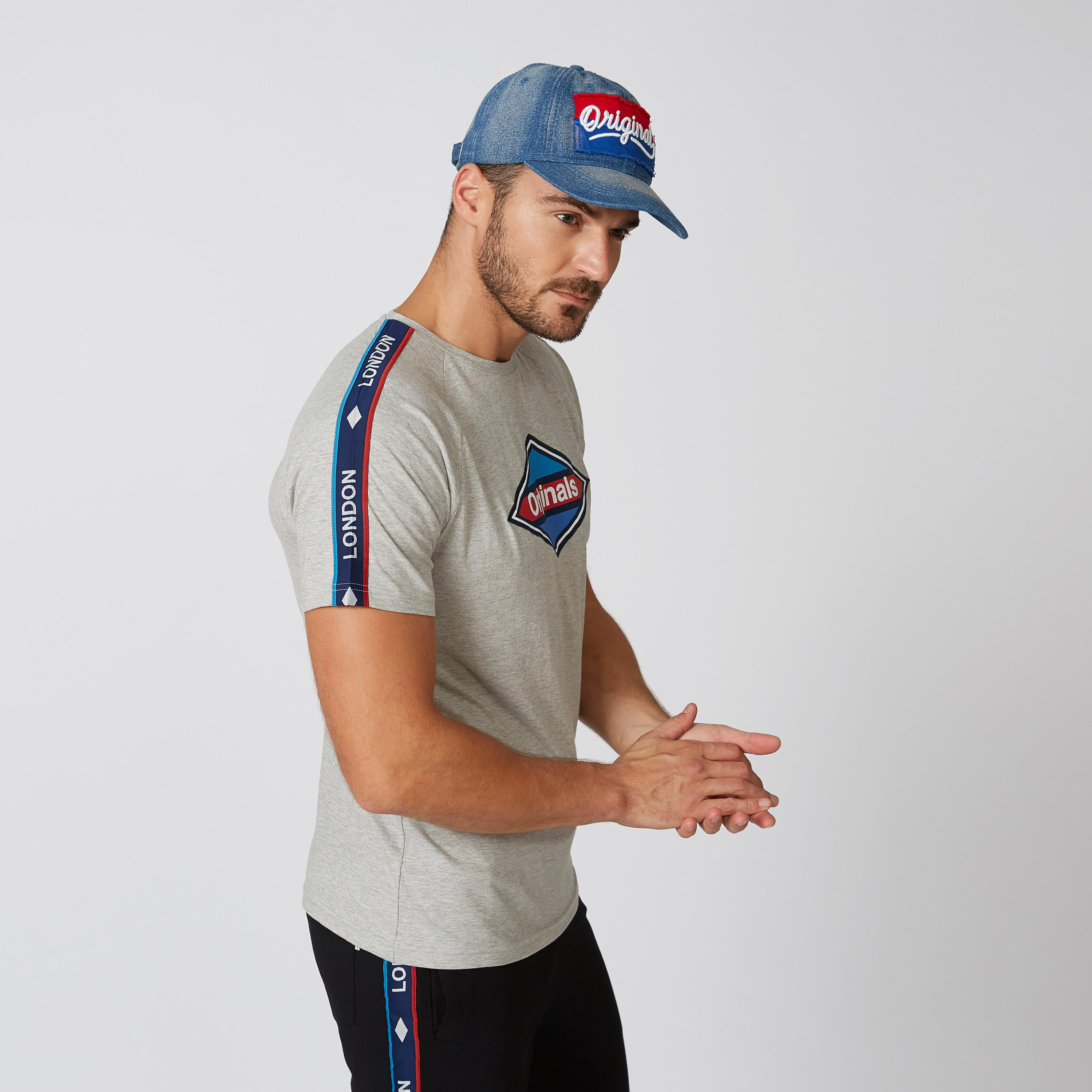 تيشيرت مستدام بياقة مستديرة وأكمام قصيرة وطبعات-men-clothing-tshirtsandpolos-tshirts-image-4