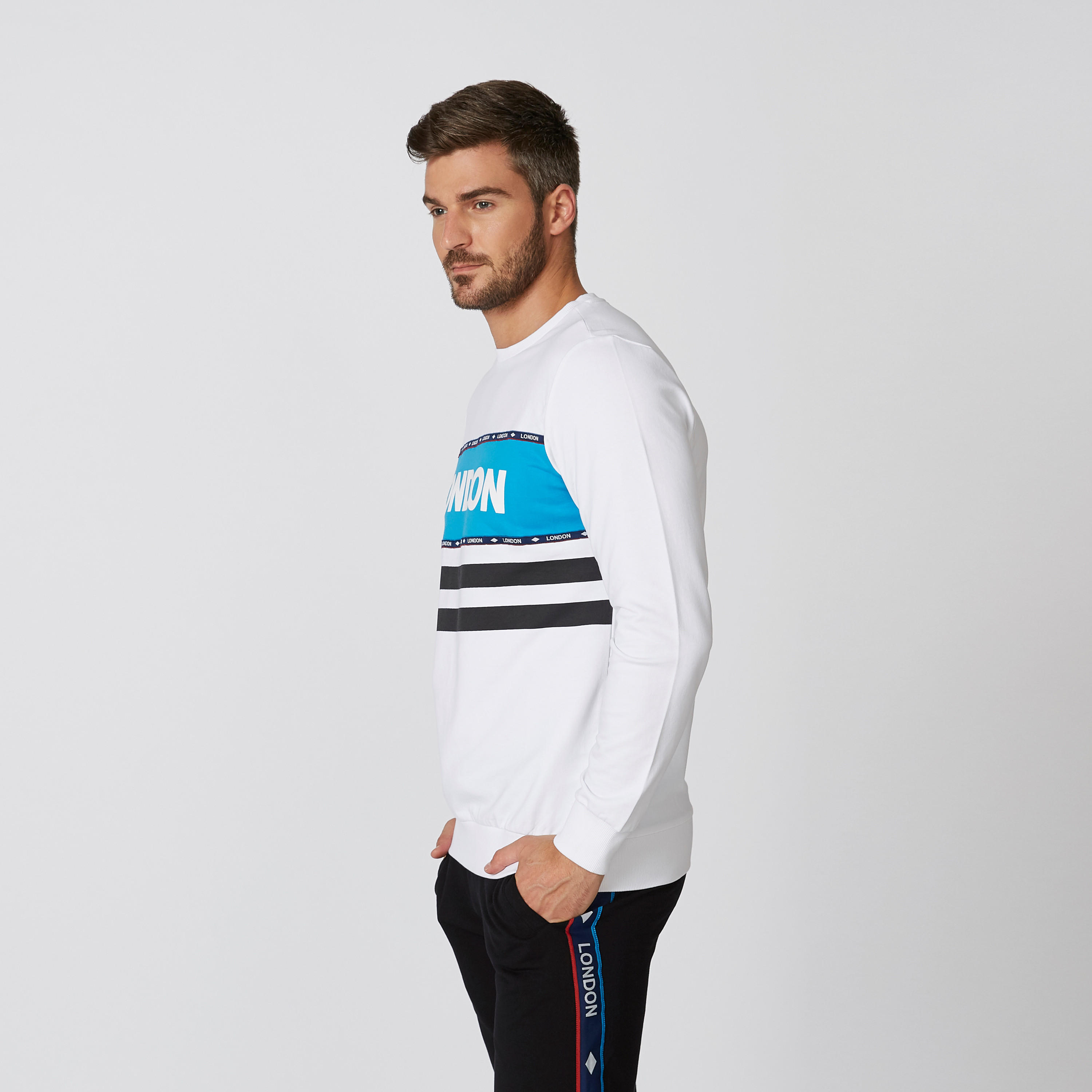 سويت شيرت بياقة مستديرة وأكمام طويلة وطبعات-men-winterwear-hoodiesandsweatshirts-image-3