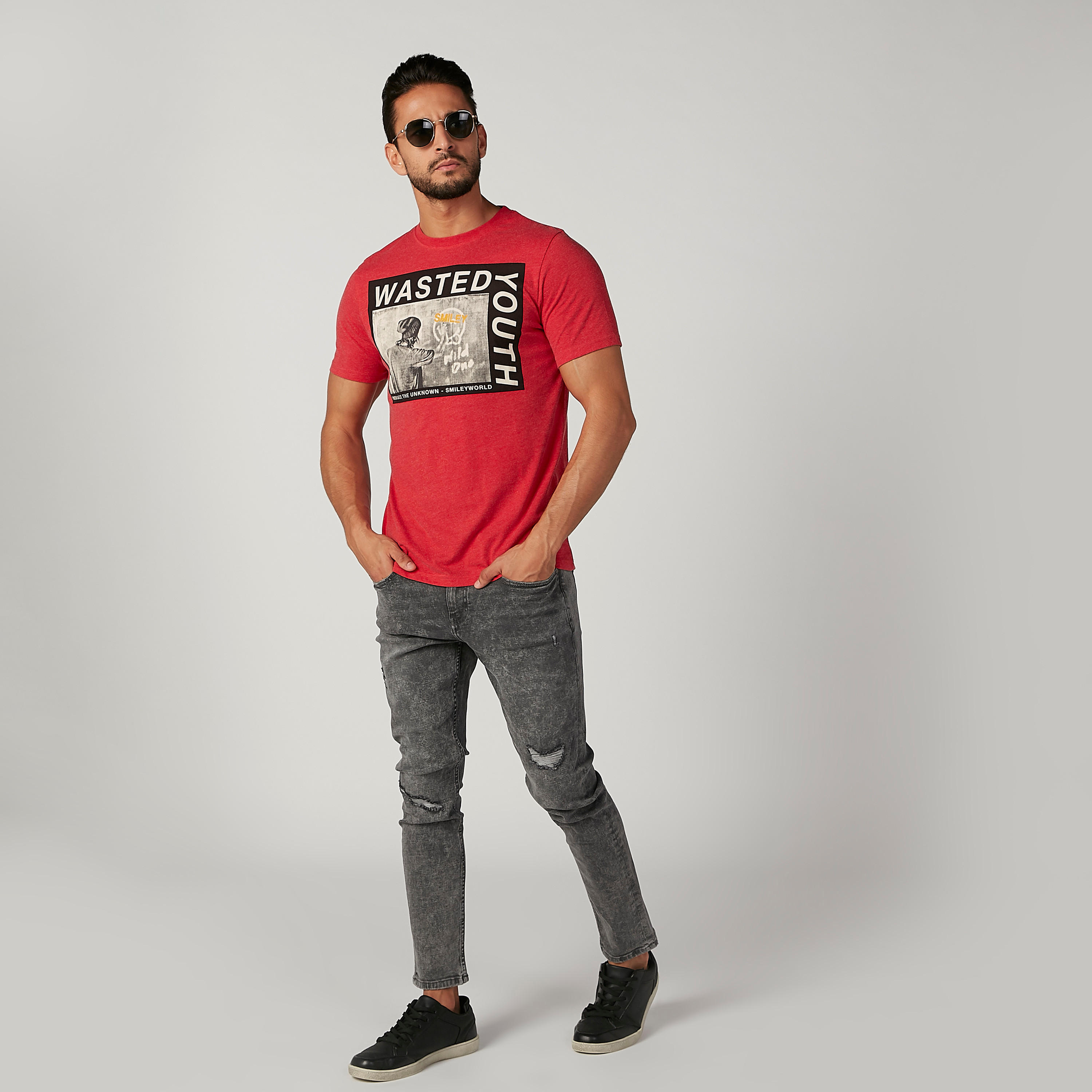 بنطلون جينز مستدام سكيني ممزّق بخصر متوسط الارتفاع وجيوب -men-clothing-bottoms-jeans-image-2