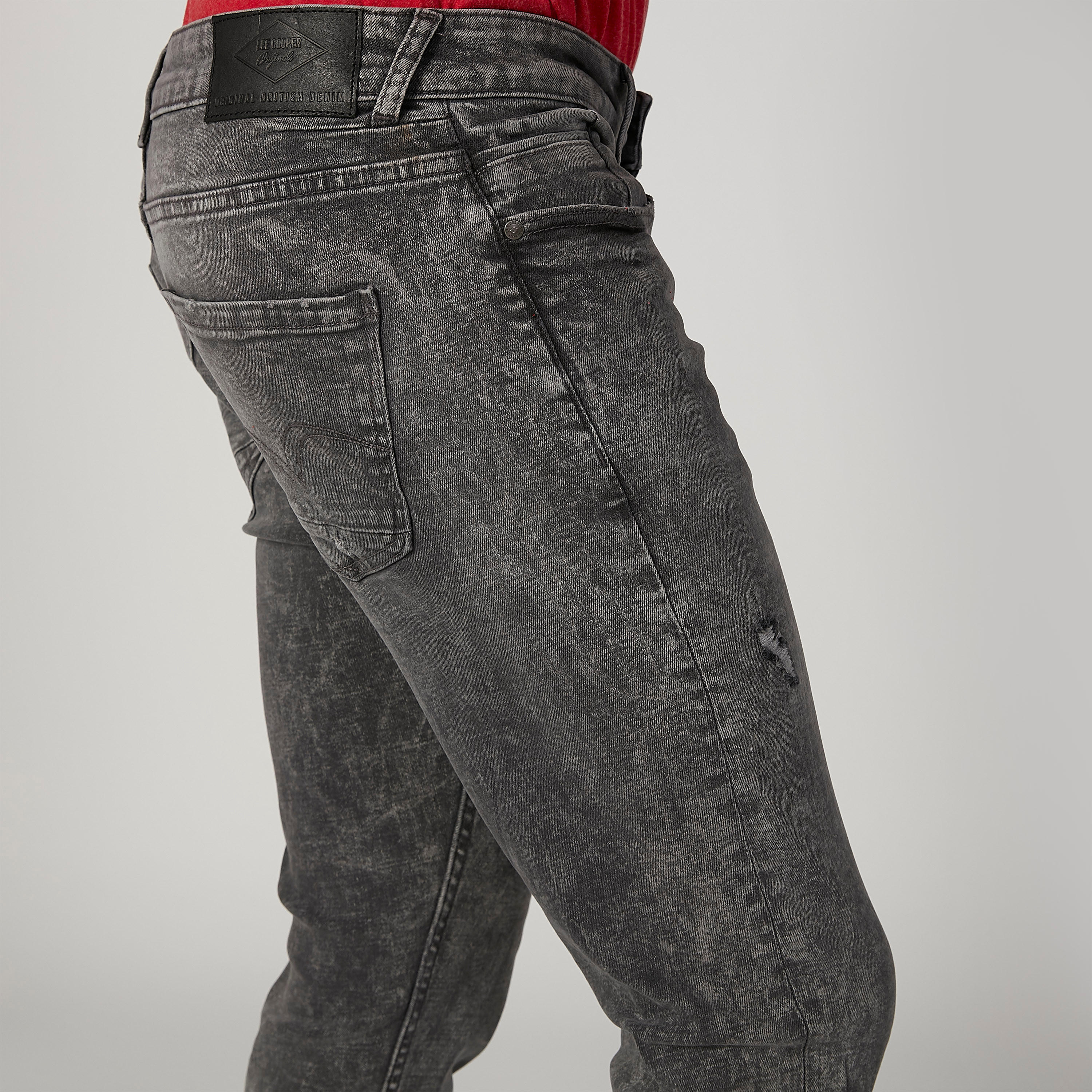 بنطلون جينز مستدام سكيني ممزّق بخصر متوسط الارتفاع وجيوب -men-clothing-bottoms-jeans-image-5