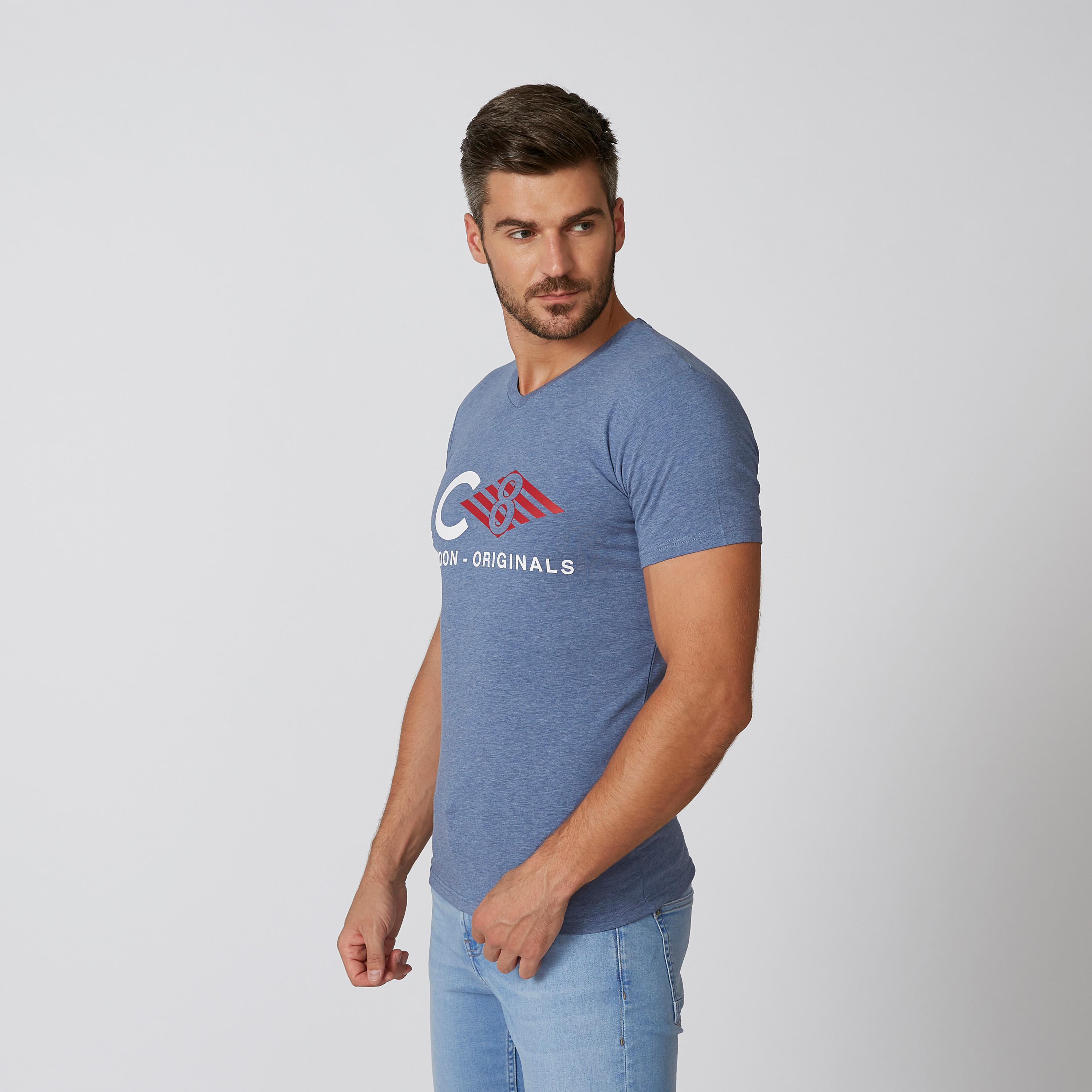 تيشيرت بياقة V وأكمام قصيرة وطبعات من لي كوبر-men-clothing-tshirtsandpolos-tshirts-image-3
