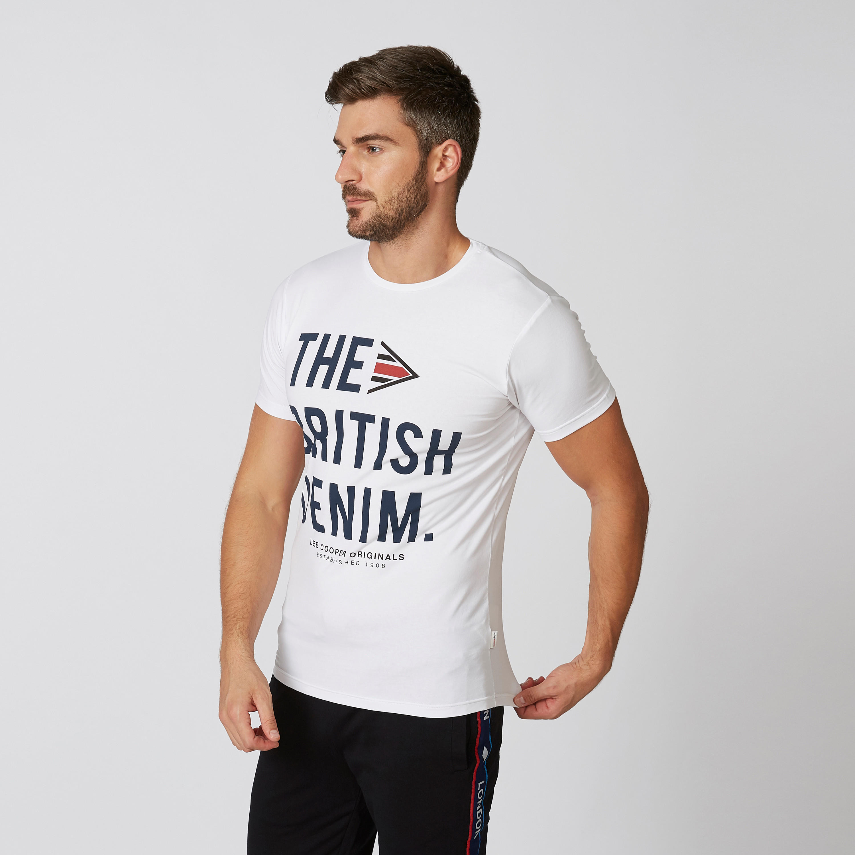 تيشيرت بياقة مستديرة وأكمام قصيرة وطبعات من لي كوبر-men-clothing-tshirtsandpolos-tshirts-image-4
